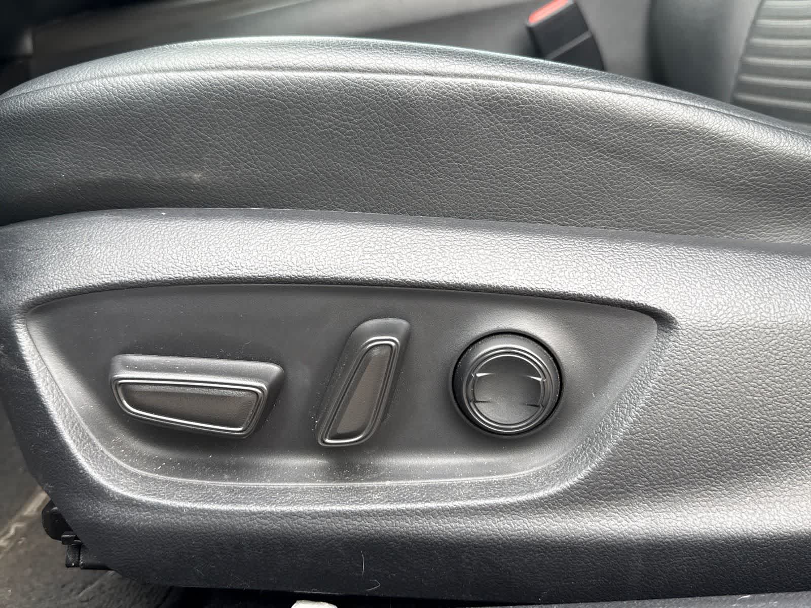 Thumbnail: 2023 Toyota Camry - 18