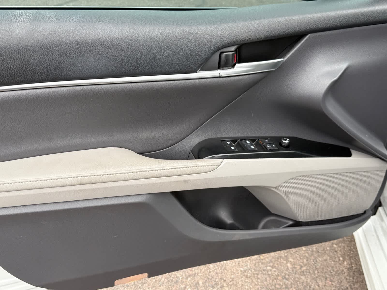 Thumbnail: 2019 Toyota Camry - 12