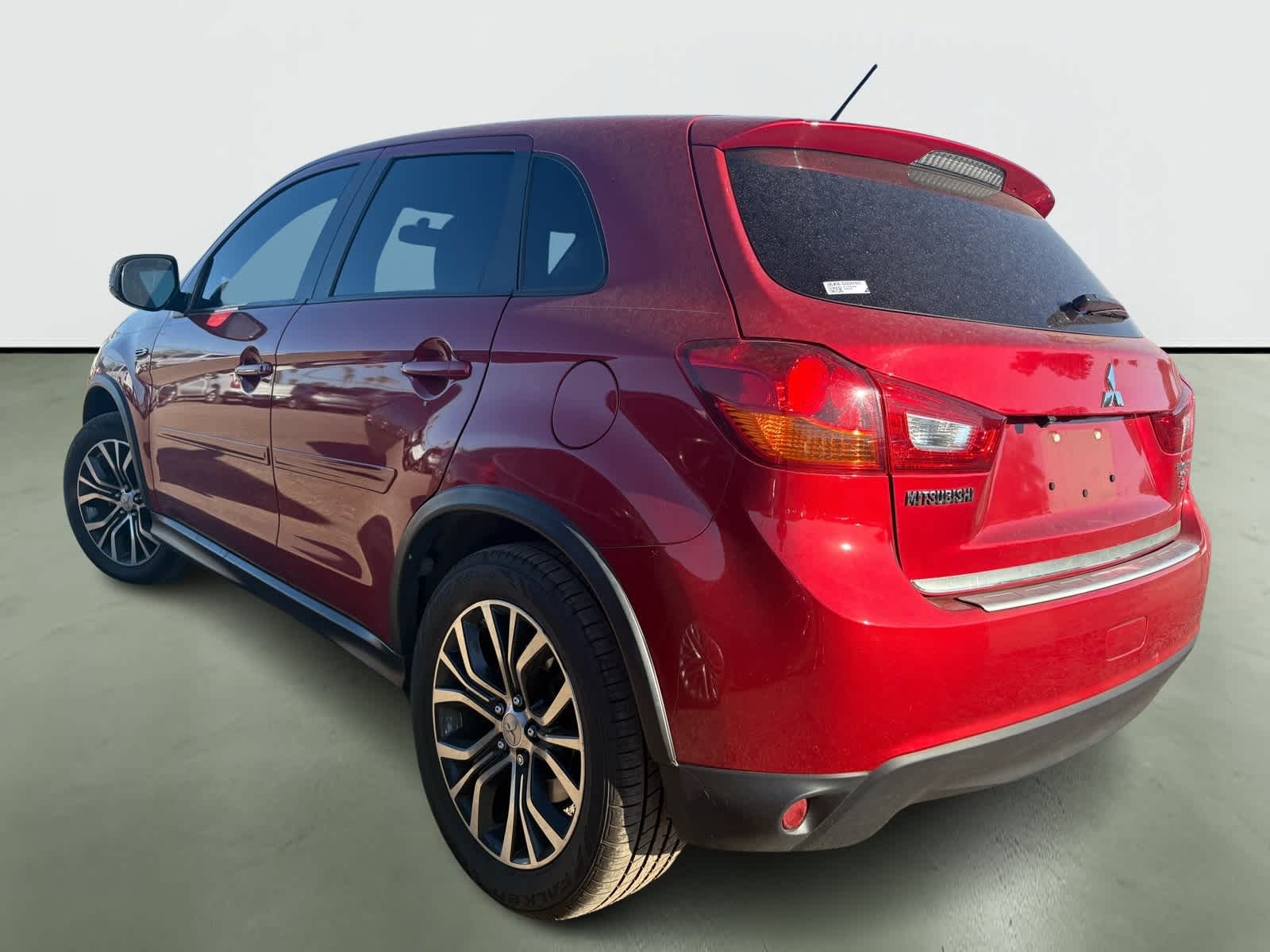 Thumbnail: 2016 Mitsubishi Outlander Sport - 4
