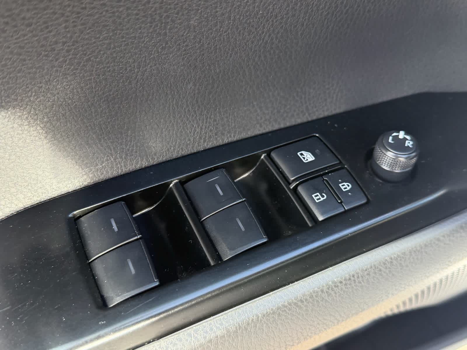 Thumbnail: 2025 Toyota Camry - 16