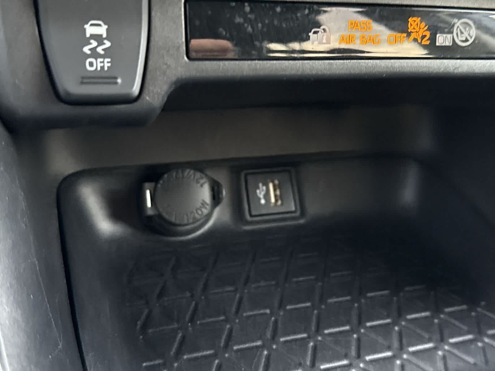 Thumbnail: 2024 Toyota RAV4 - 24