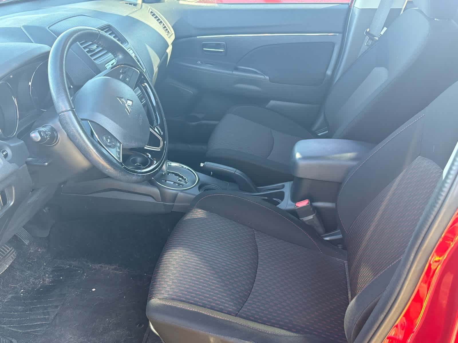 Thumbnail: 2016 Mitsubishi Outlander Sport - 13