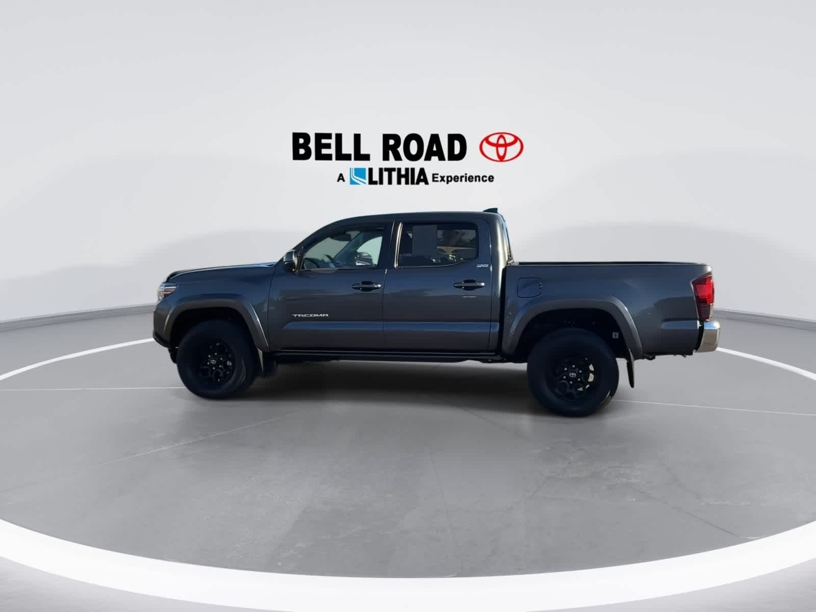 Thumbnail: 2022 Toyota Tacoma - 5
