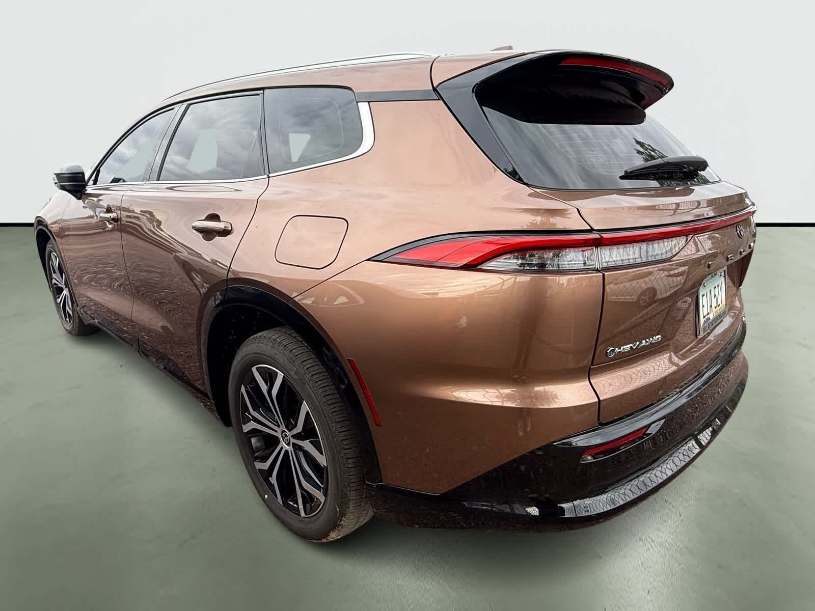 Thumbnail: 2025 Toyota Crown Signia - 2