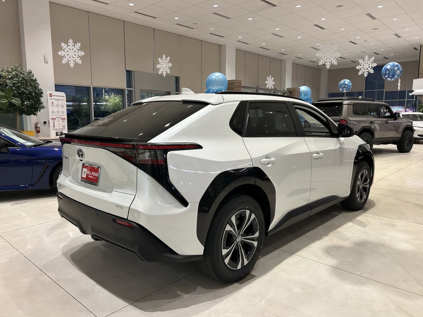 2024 Toyota bZ4X XLE 6