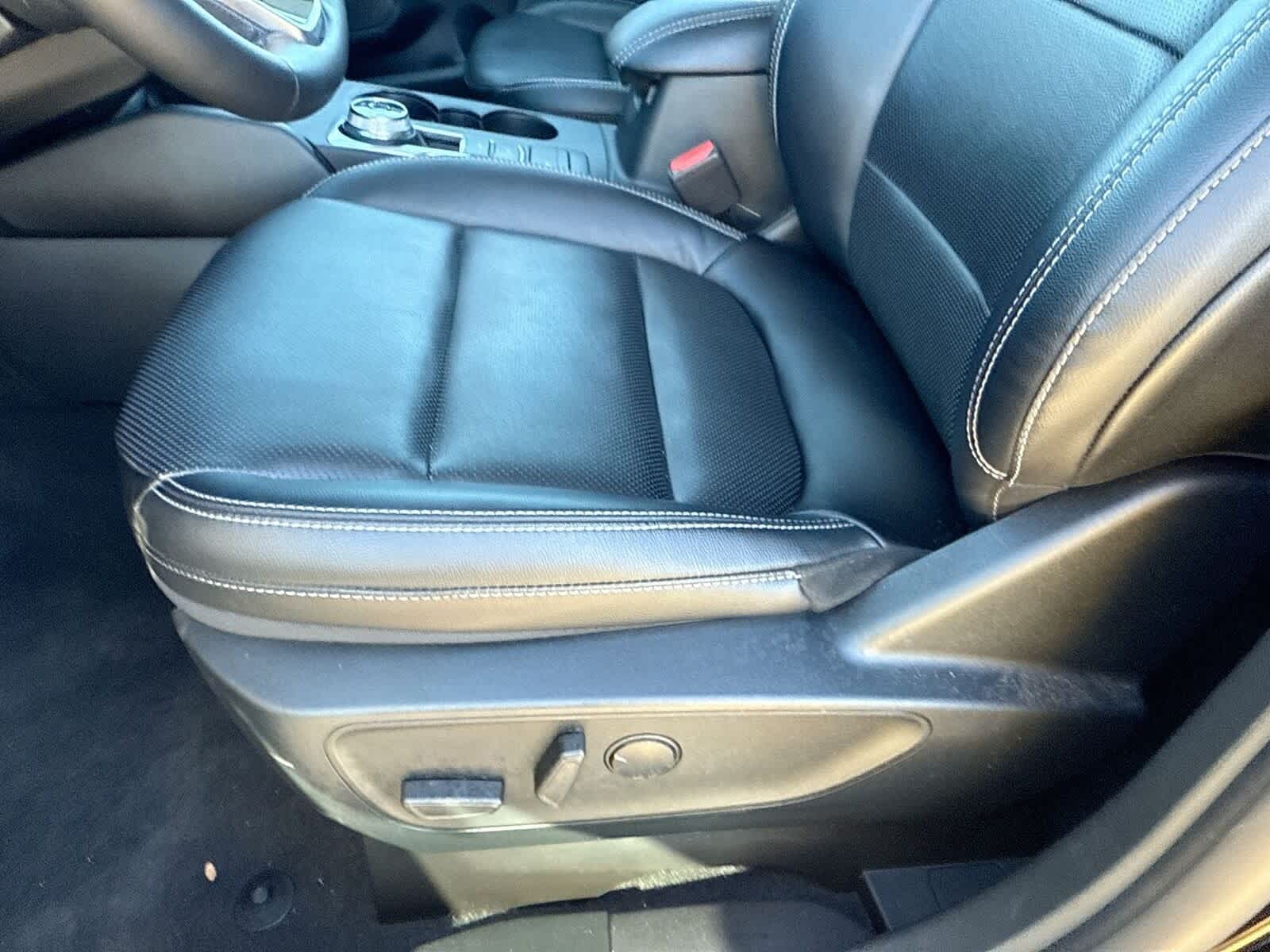 Thumbnail: 2022 Ford Escape - 18