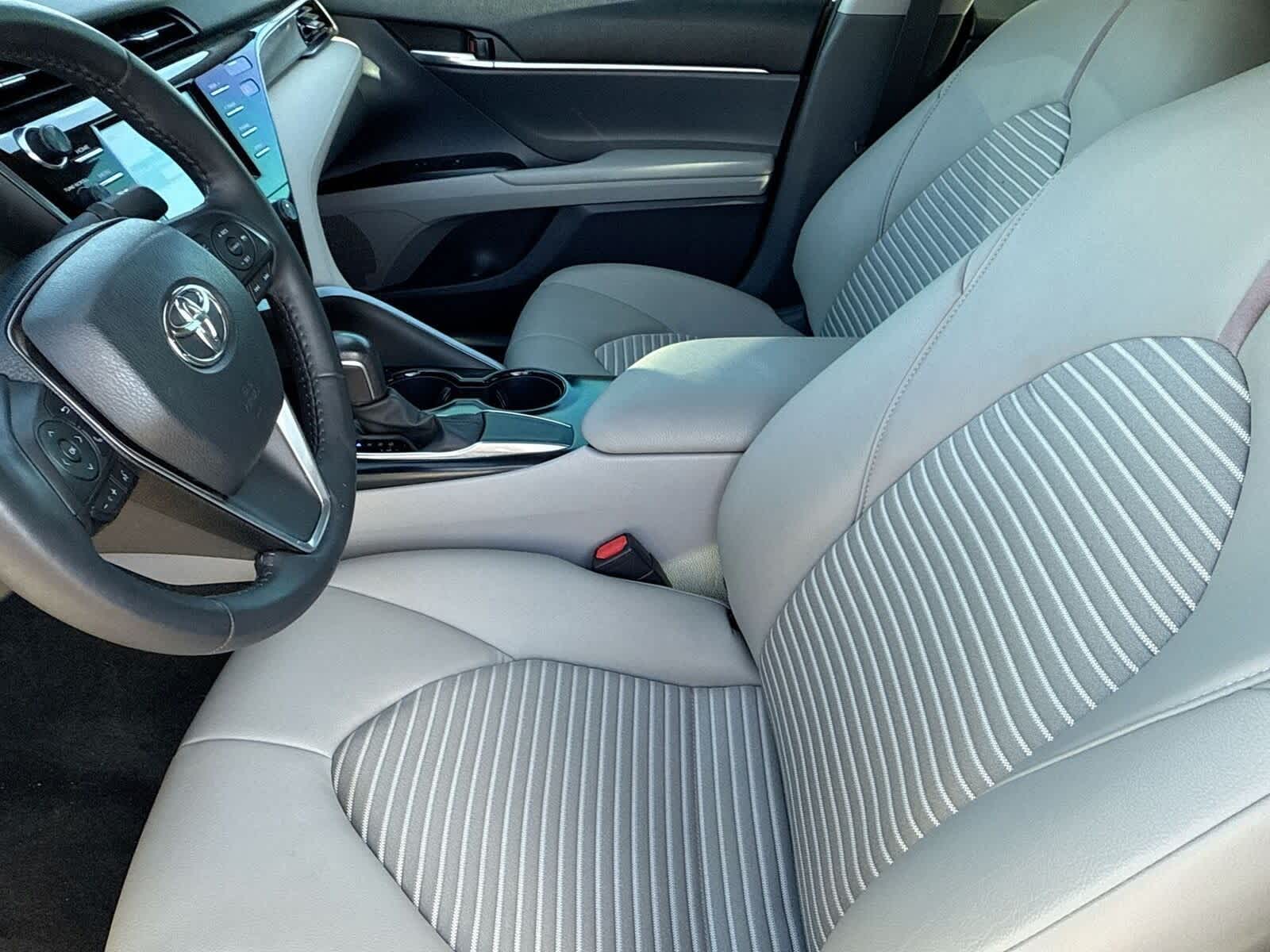 Thumbnail: 2020 Toyota Camry - 17