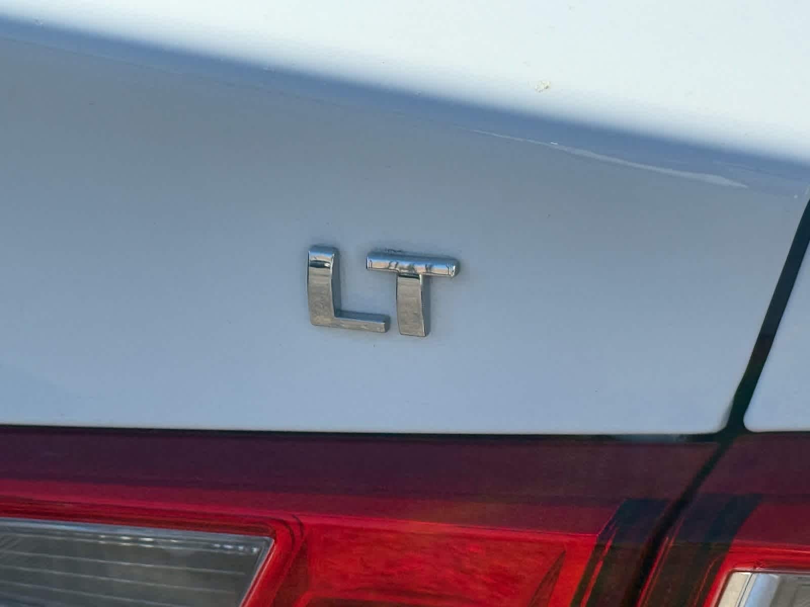 Thumbnail: 2018 Chevrolet Malibu - 14