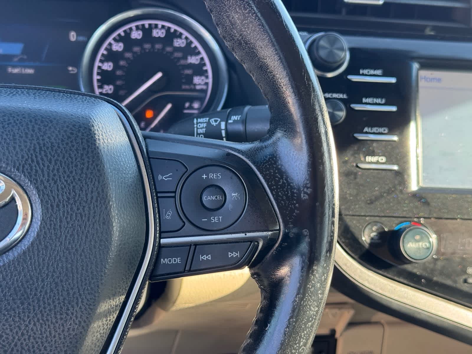 Thumbnail: 2018 Toyota Camry - 11