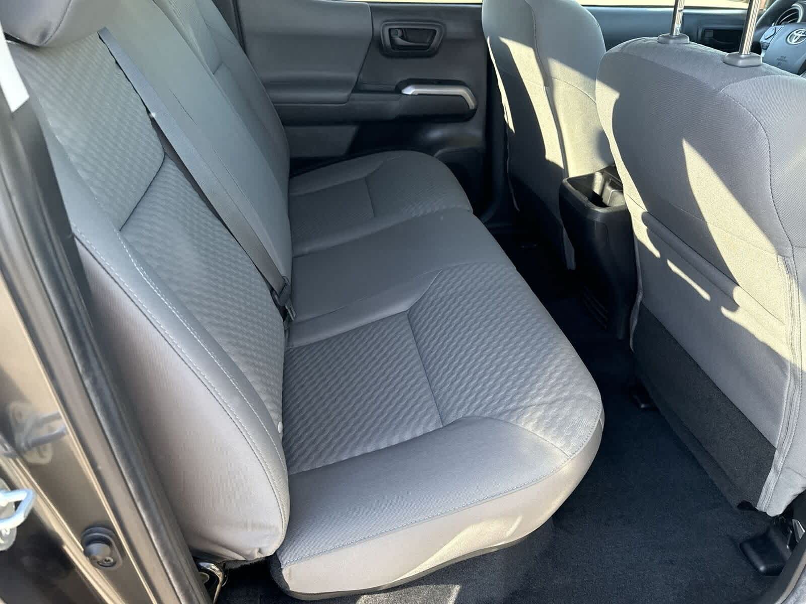 Thumbnail: 2022 Toyota Tacoma - 18