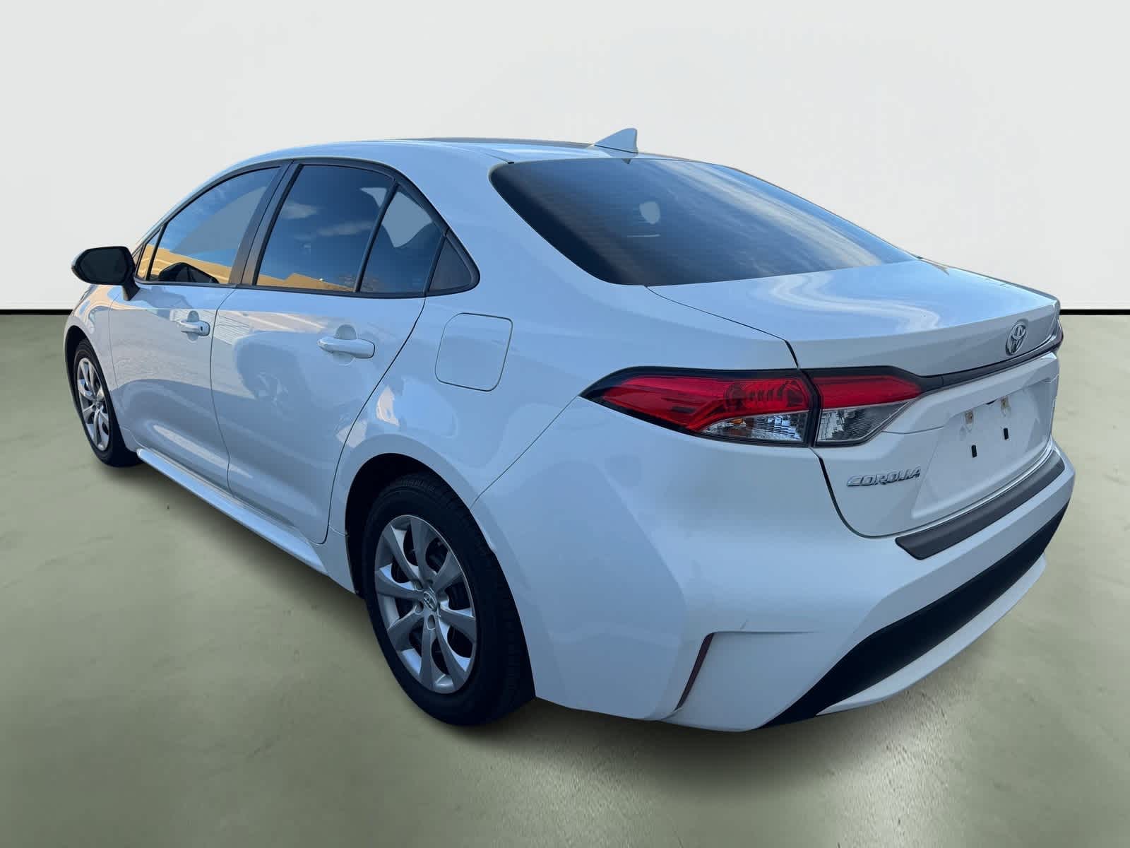 Thumbnail: 2021 Toyota Corolla - 3