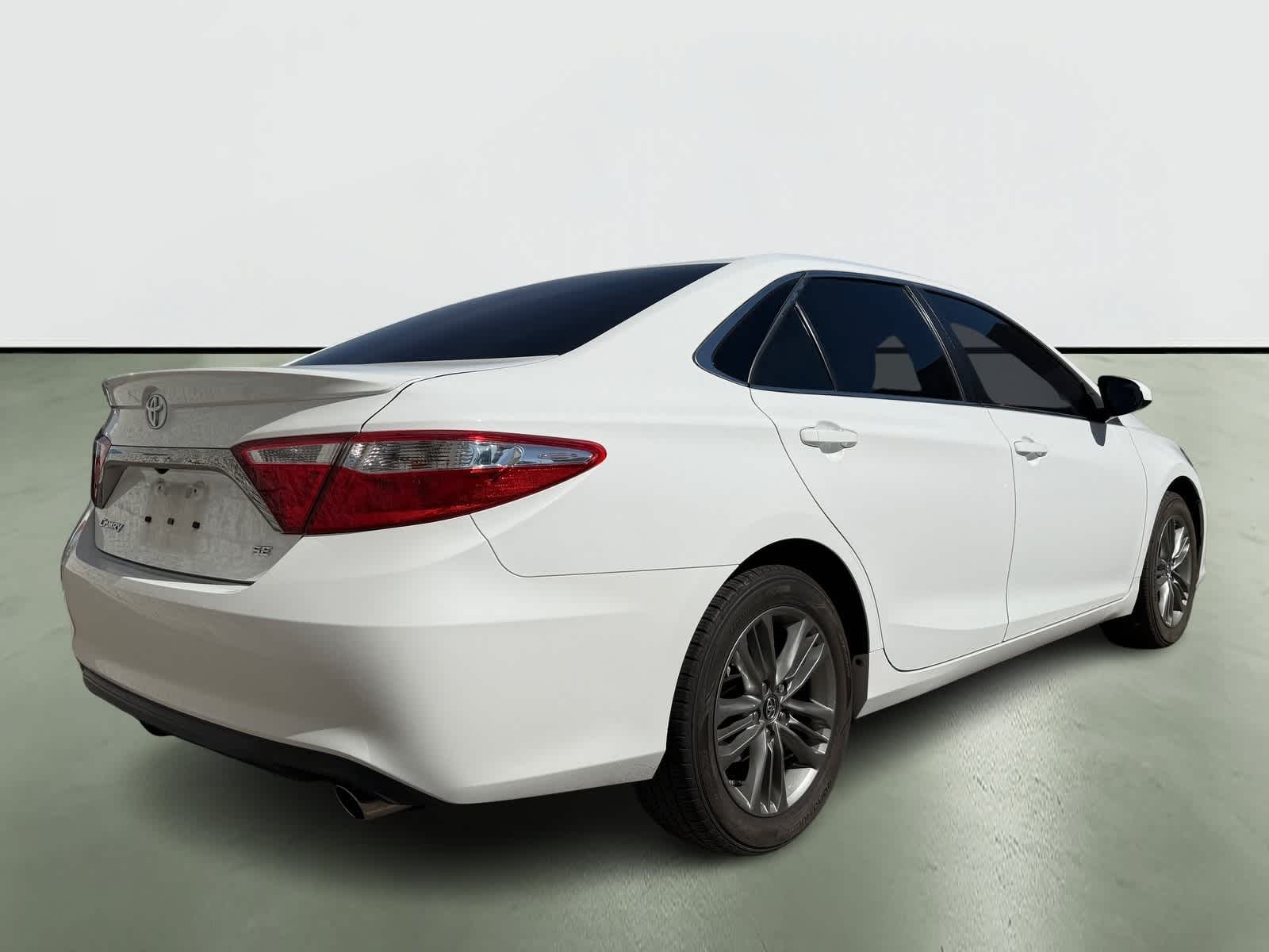 Thumbnail: 2017 Toyota Camry - 4