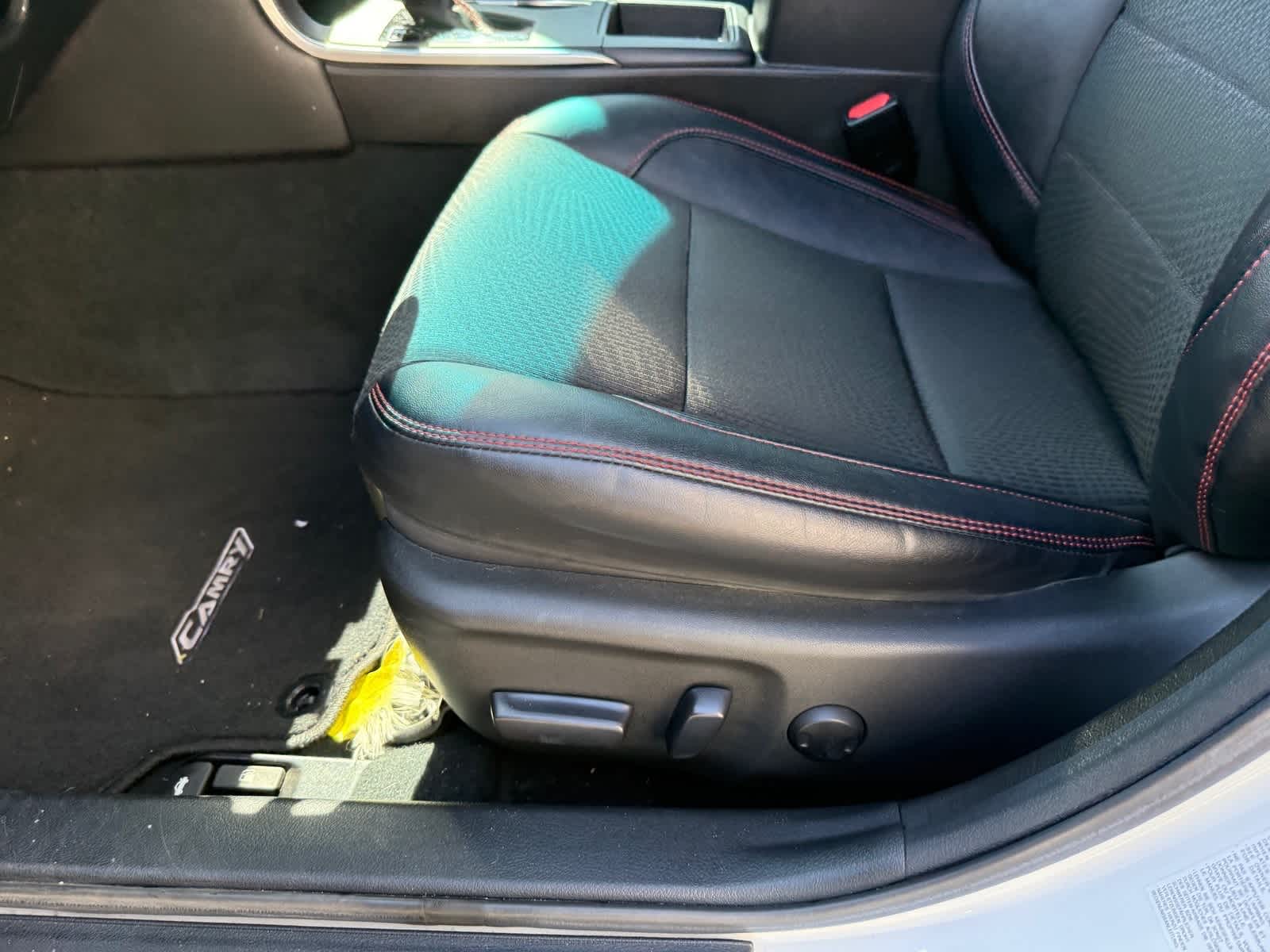 Thumbnail: 2017 Toyota Camry - 14