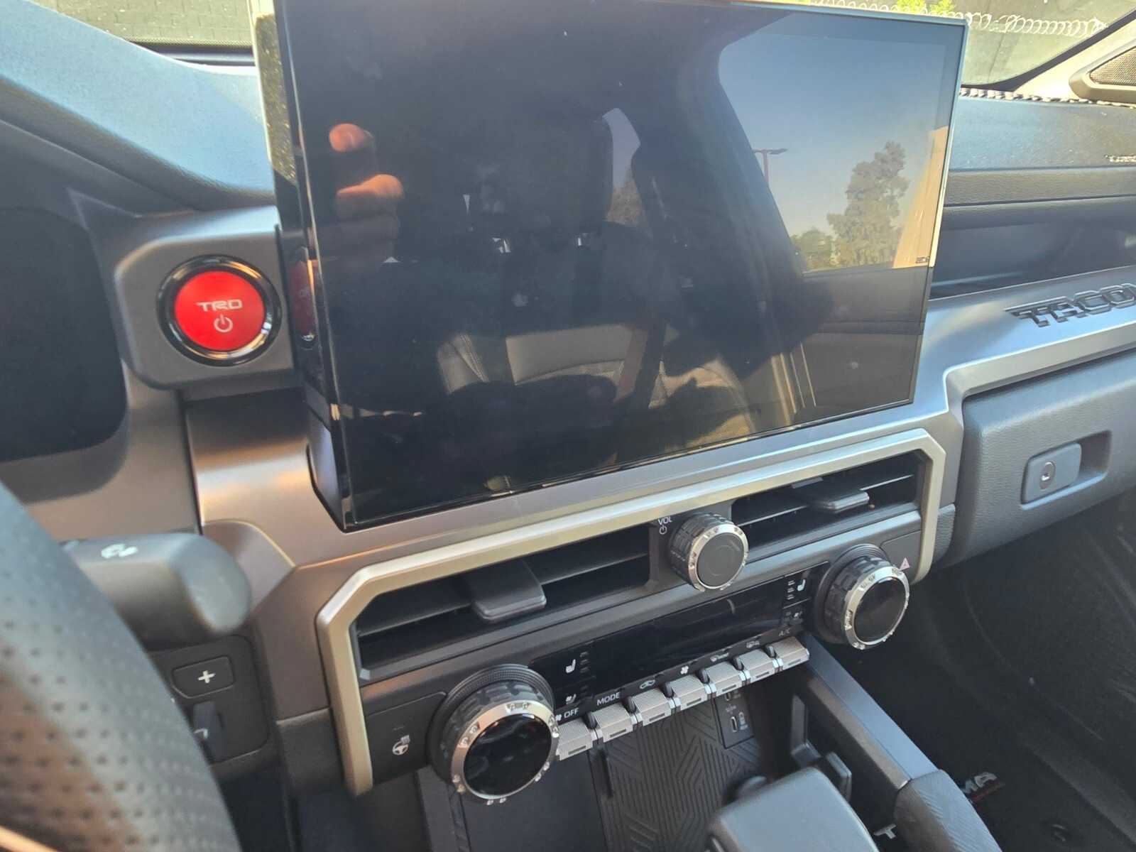 Thumbnail: 2024 Toyota Tacoma - 15