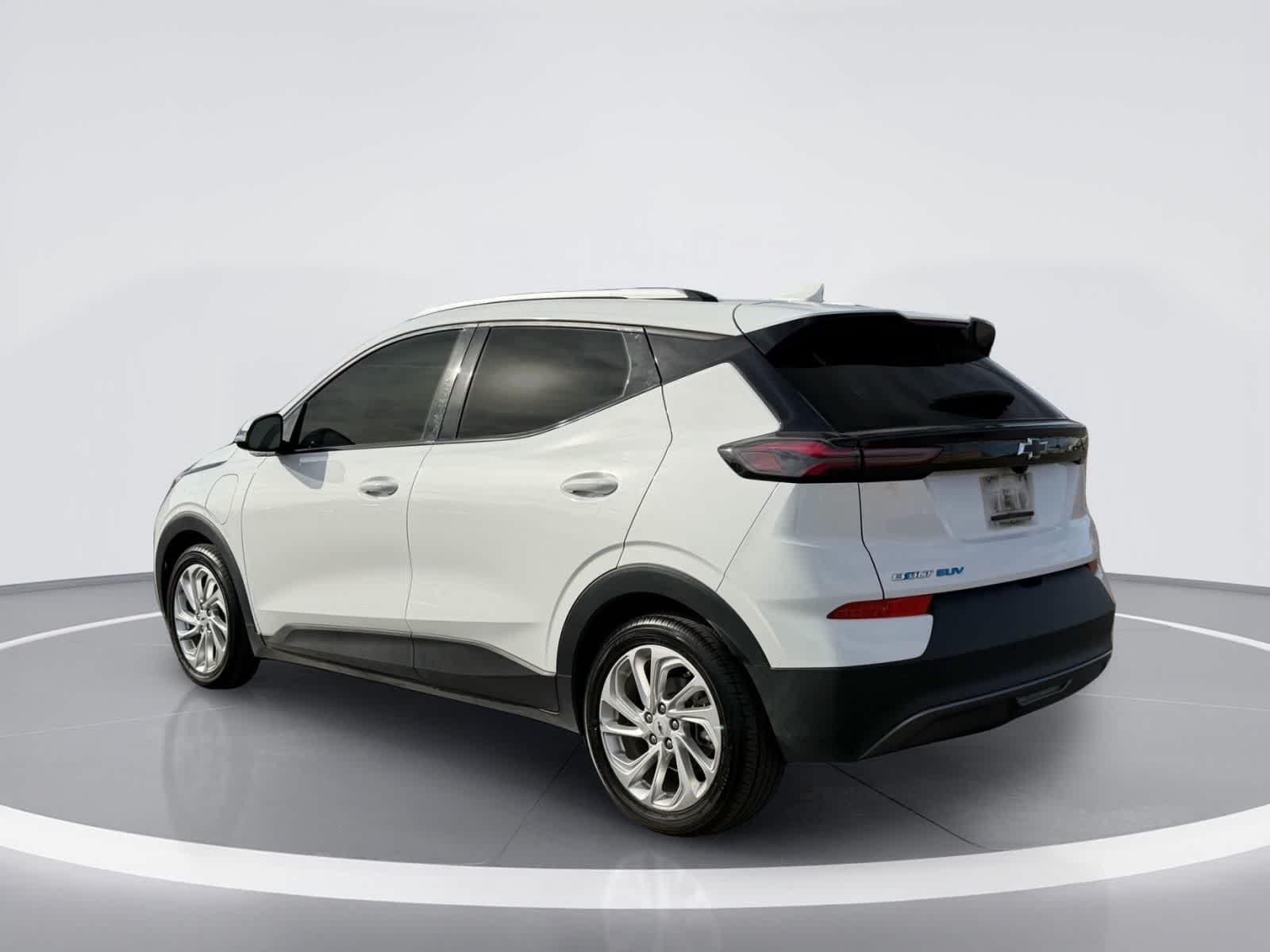 Thumbnail: 2023 Chevrolet Bolt EUV - 3