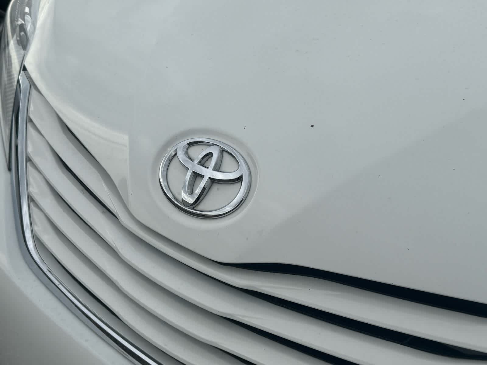 Thumbnail: 2016 Toyota Sienna - 8
