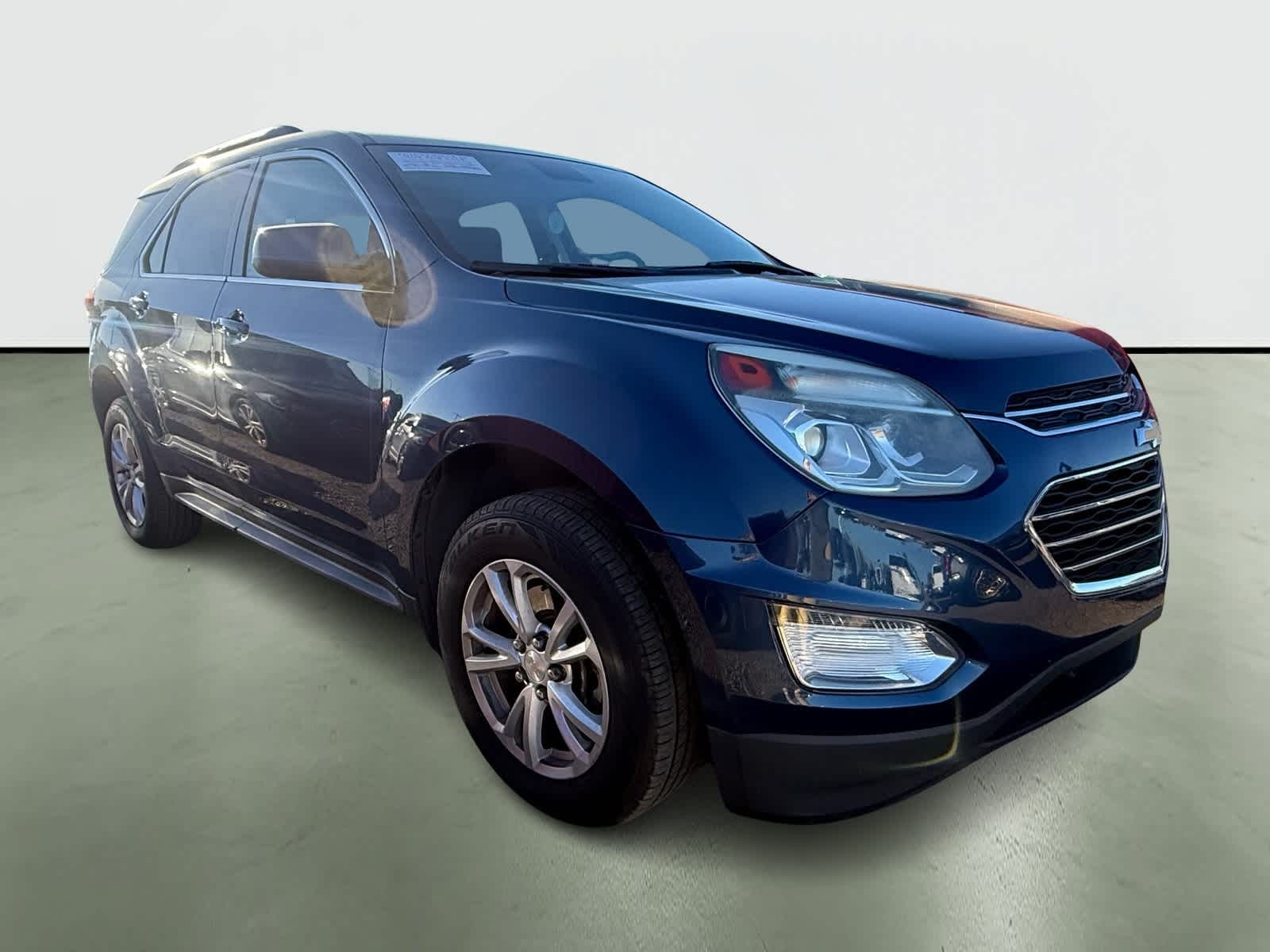 Thumbnail: 2017 Chevrolet Equinox - 5