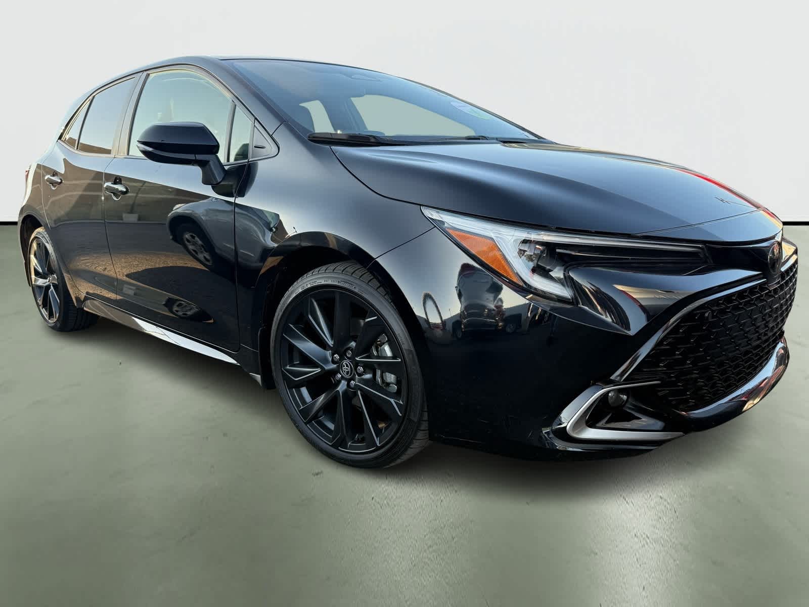 Thumbnail: 2025 Toyota Corolla - 5