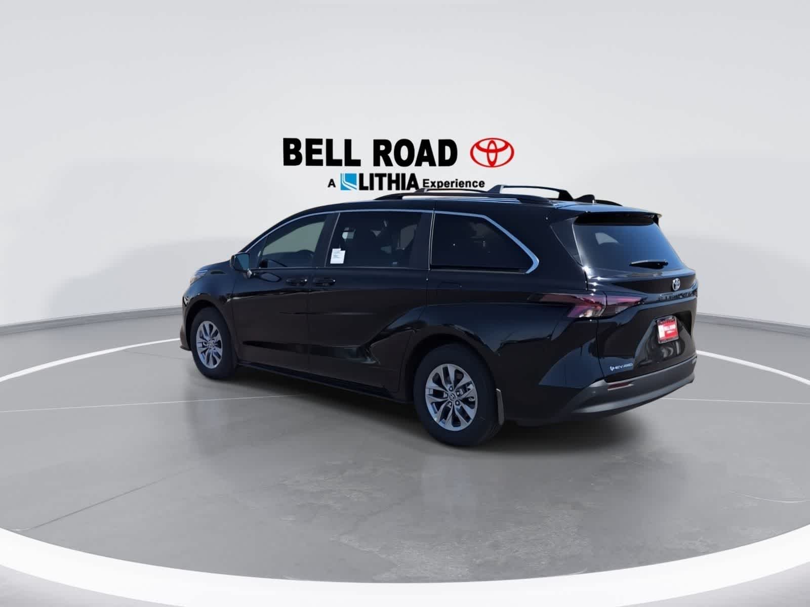 Thumbnail: 2026 Toyota Sienna - 6