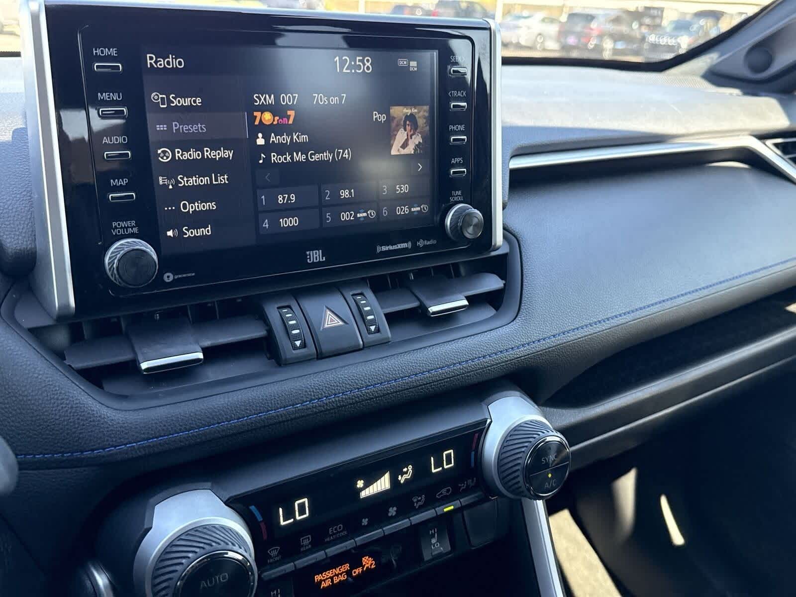 Thumbnail: 2020 Toyota RAV4 - 19