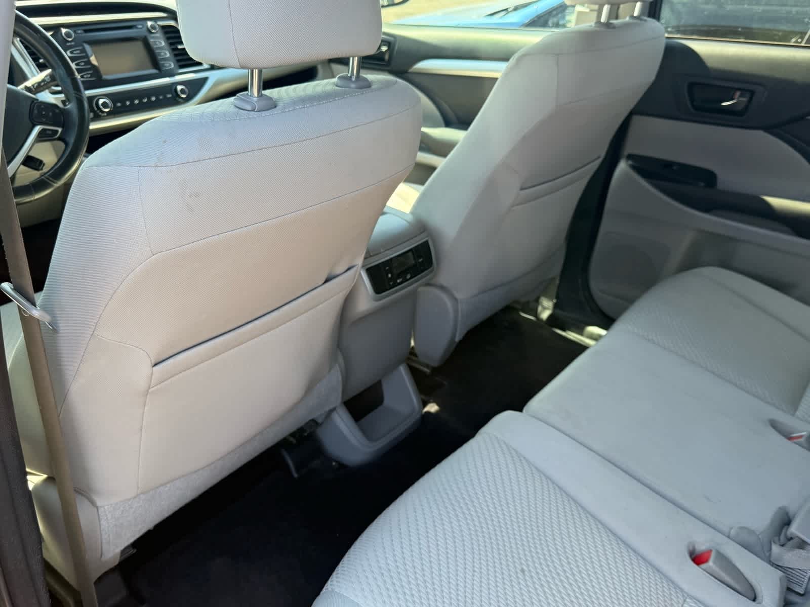 Thumbnail: 2016 Toyota Highlander - 9