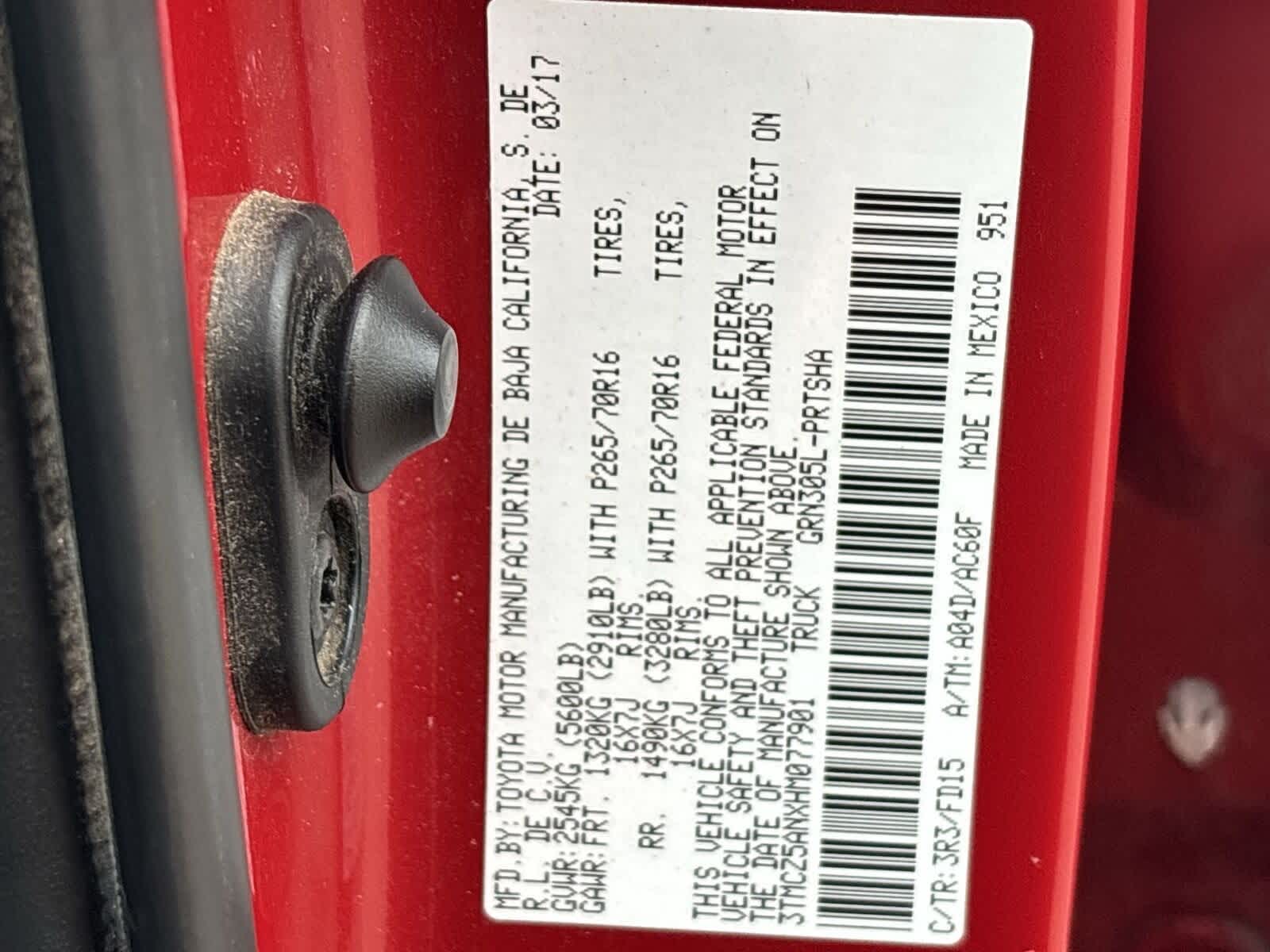 Thumbnail: 2017 Toyota Tacoma - 33