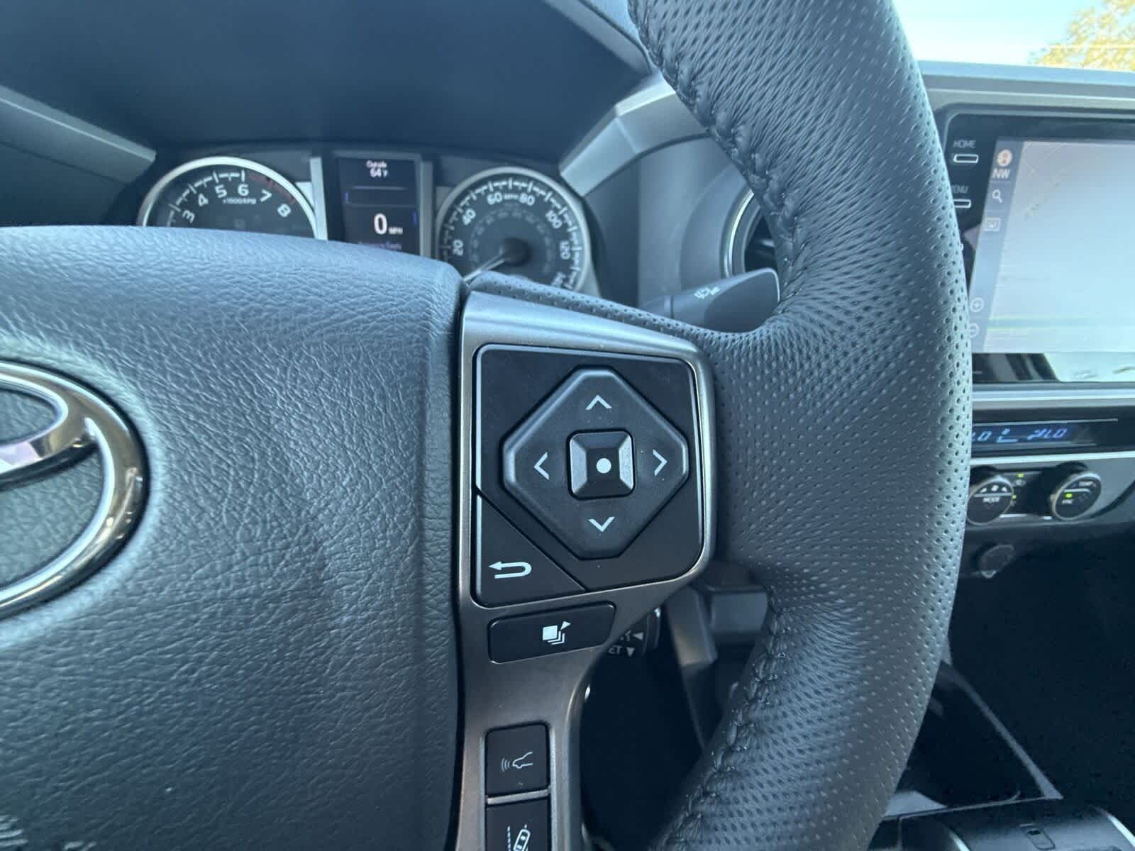 Thumbnail: 2022 Toyota Tacoma - 34