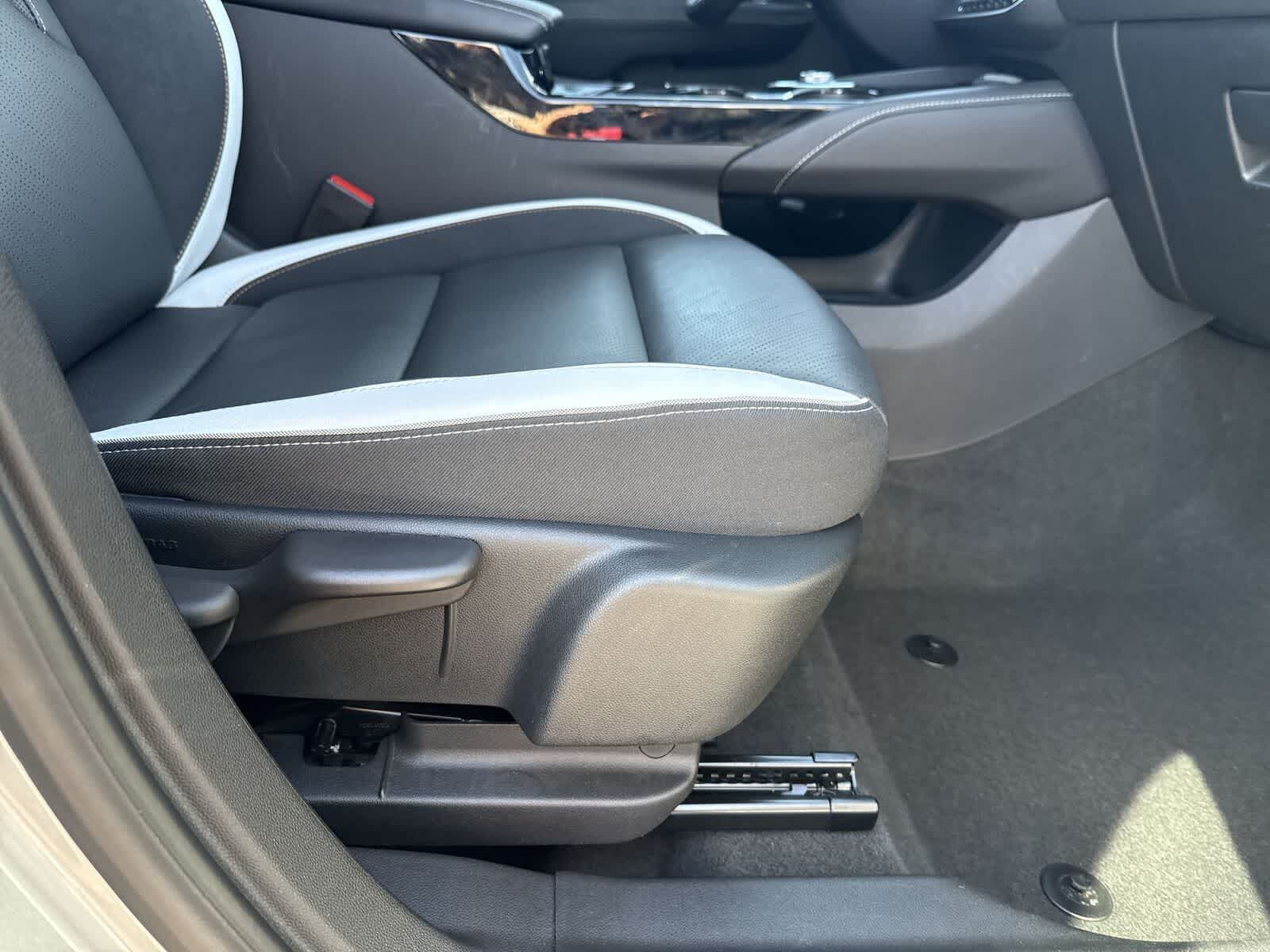 Thumbnail: 2025 Buick Envision - 13