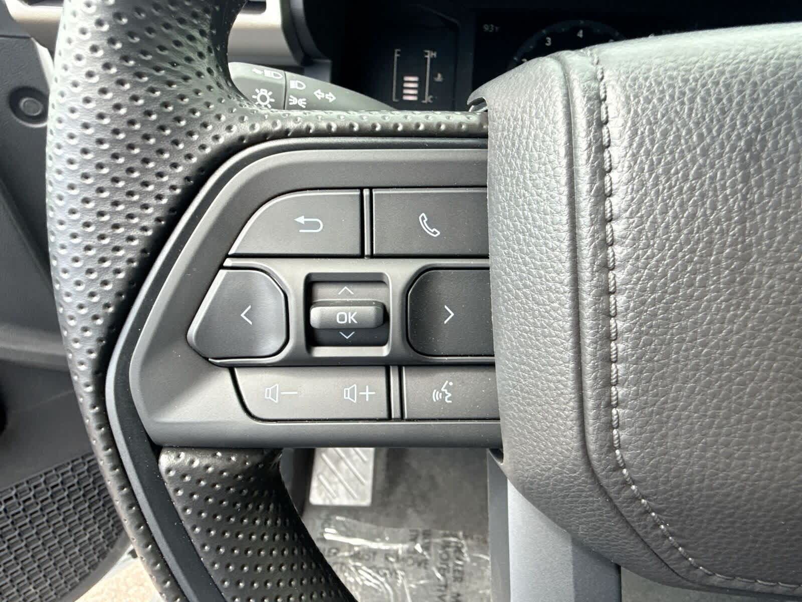 Thumbnail: 2025 Toyota Tacoma - 25