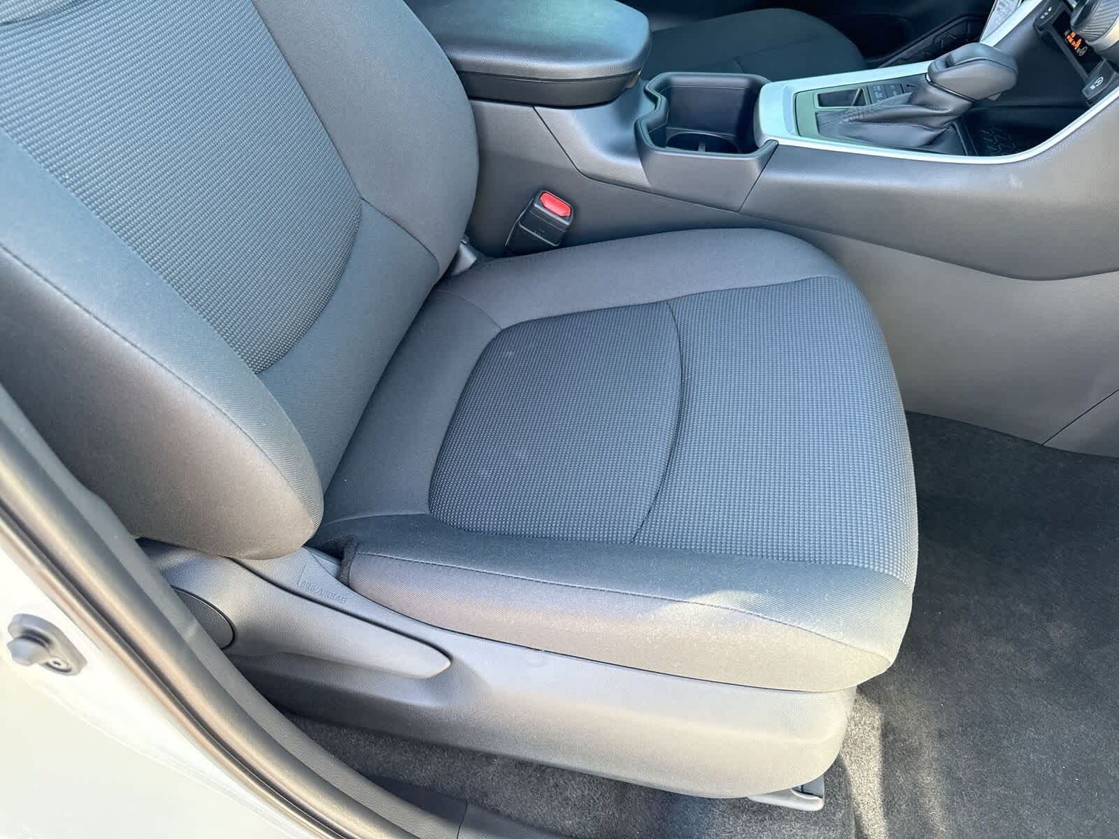 Thumbnail: 2025 Toyota RAV4 - 12