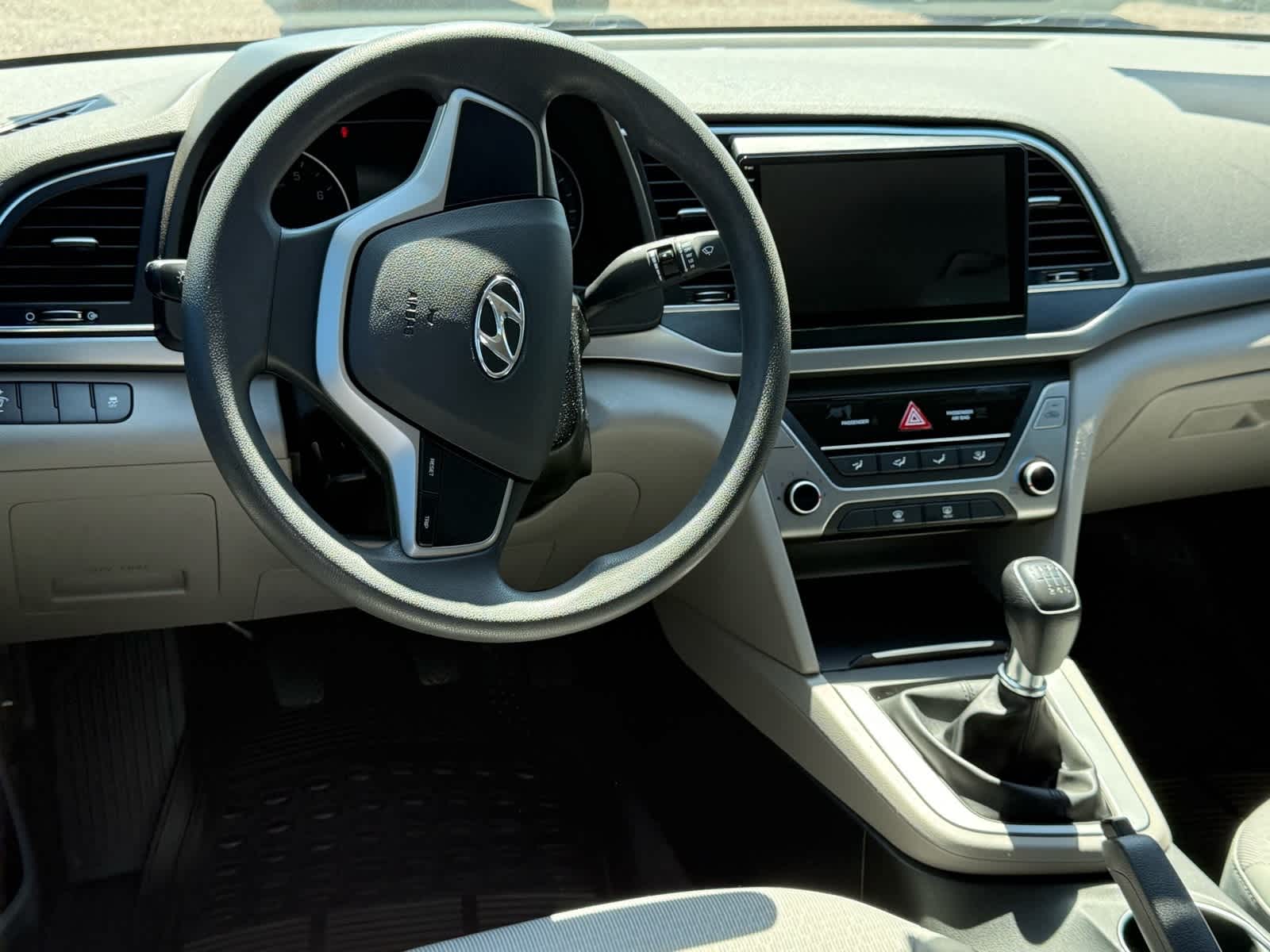 Thumbnail: 2017 Hyundai Elantra - 11
