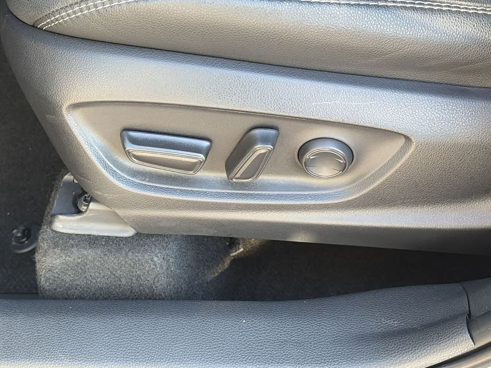 Thumbnail: 2024 Toyota Corolla Cross - 18