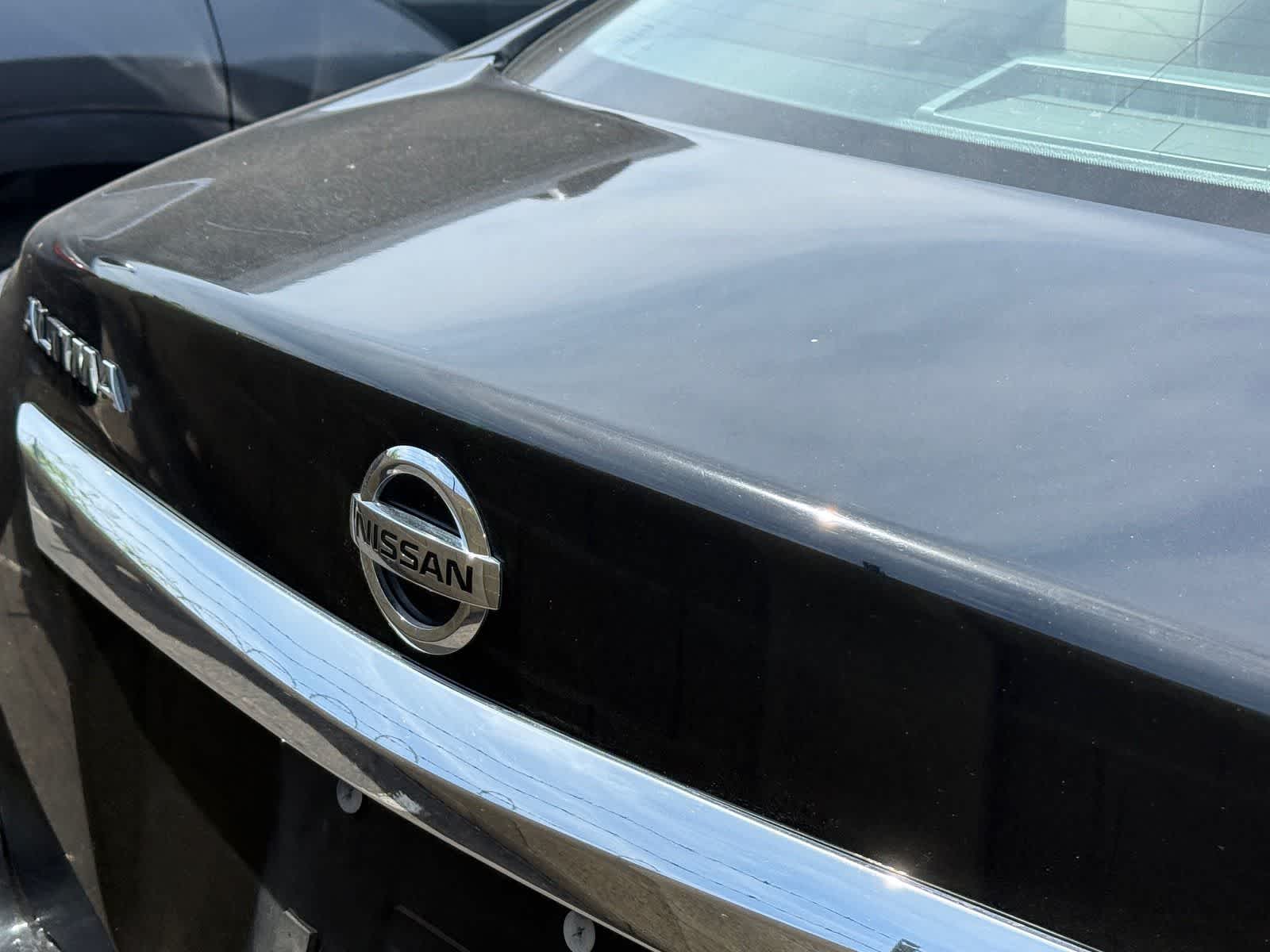 Thumbnail: 2015 Nissan Altima - 9