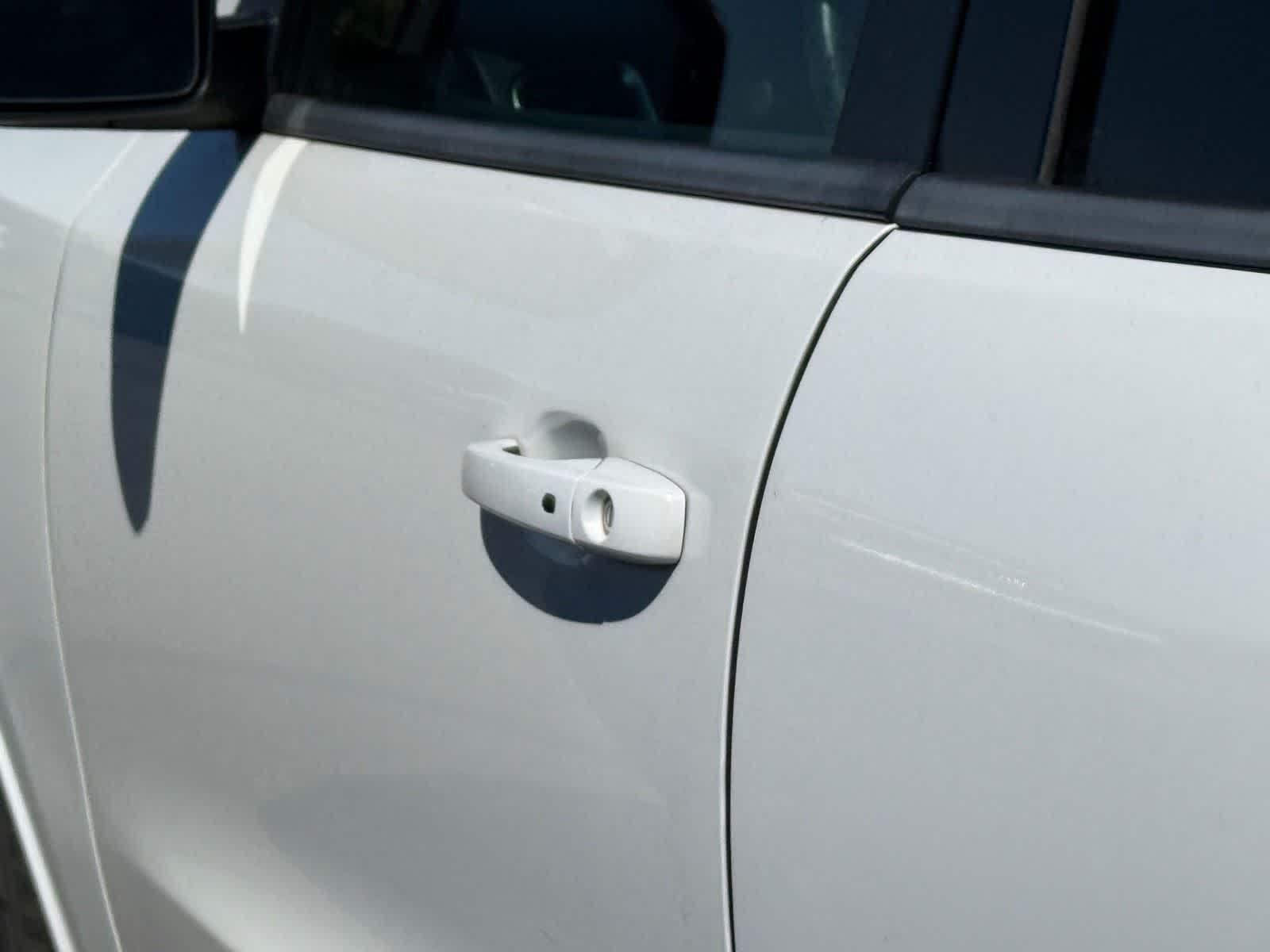 Thumbnail: 2017 Dodge Durango - 16