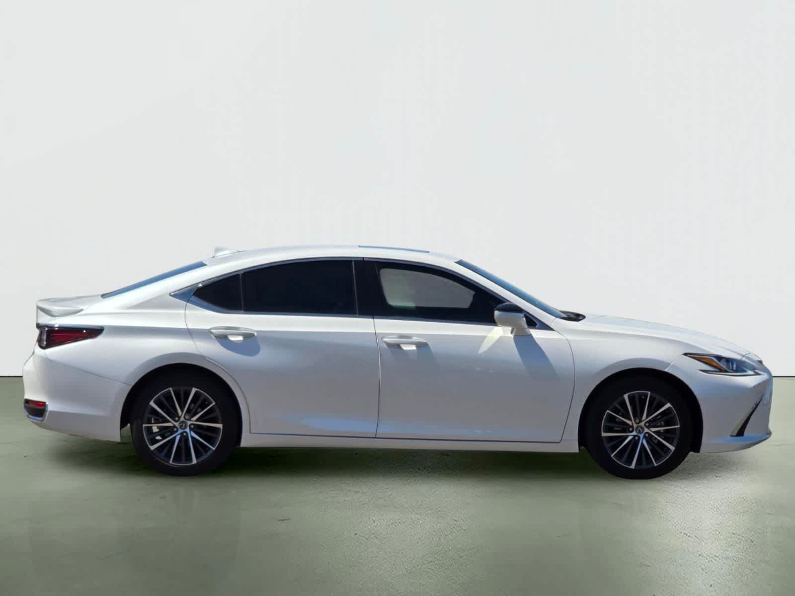 Thumbnail: 2025 Lexus ES - 7