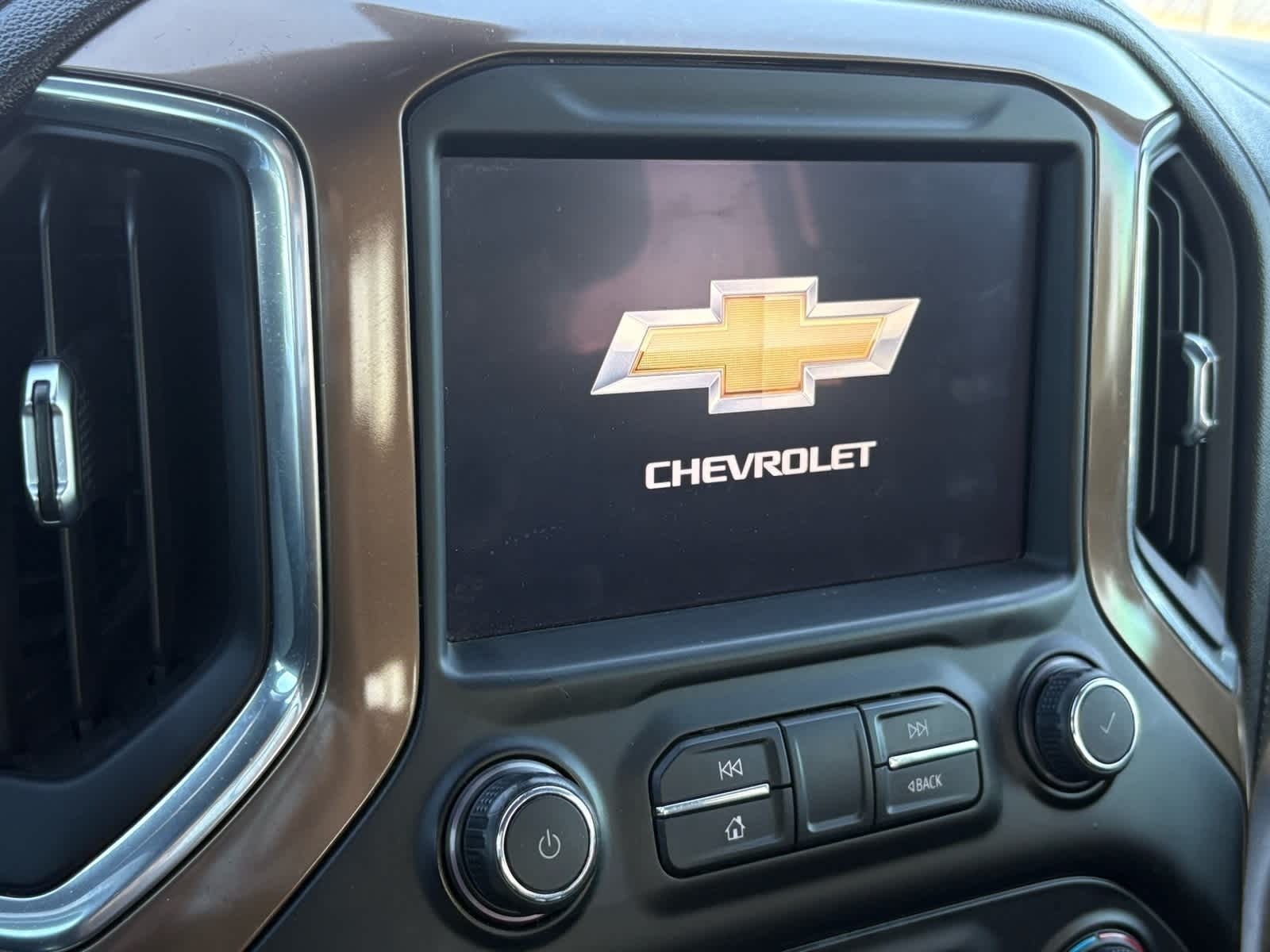 Thumbnail: 2021 Chevrolet Silverado 1500 - 16