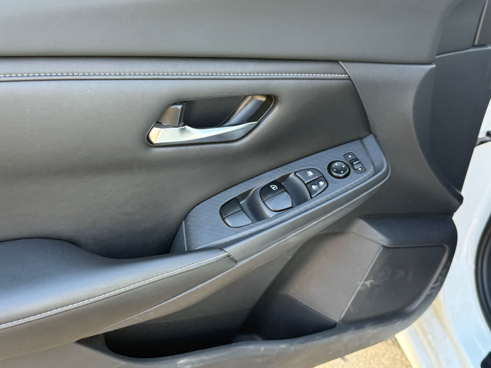 Thumbnail: 2022 Nissan Sentra - 13