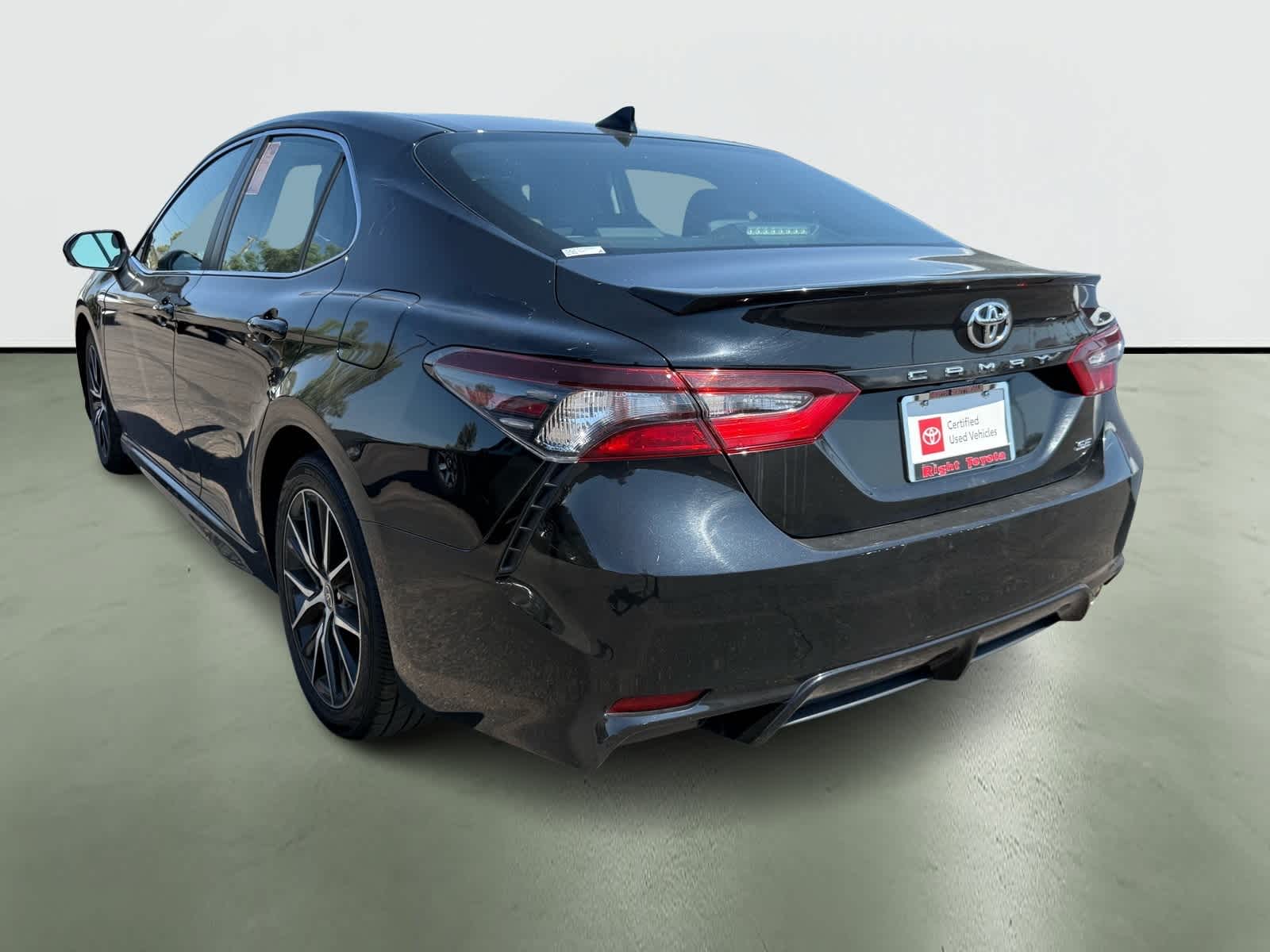 Thumbnail: 2023 Toyota Camry - 3