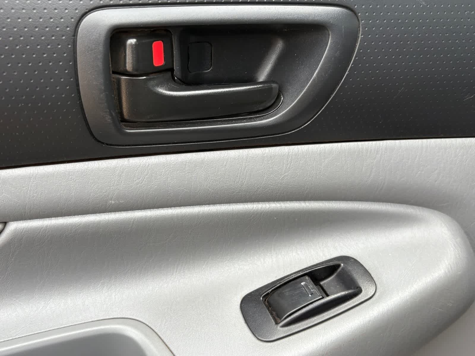 Thumbnail: 2013 Toyota Tacoma - 11