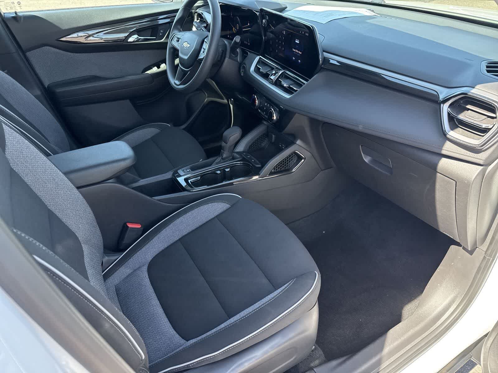 Thumbnail: 2025 Chevrolet TrailBlazer - 11