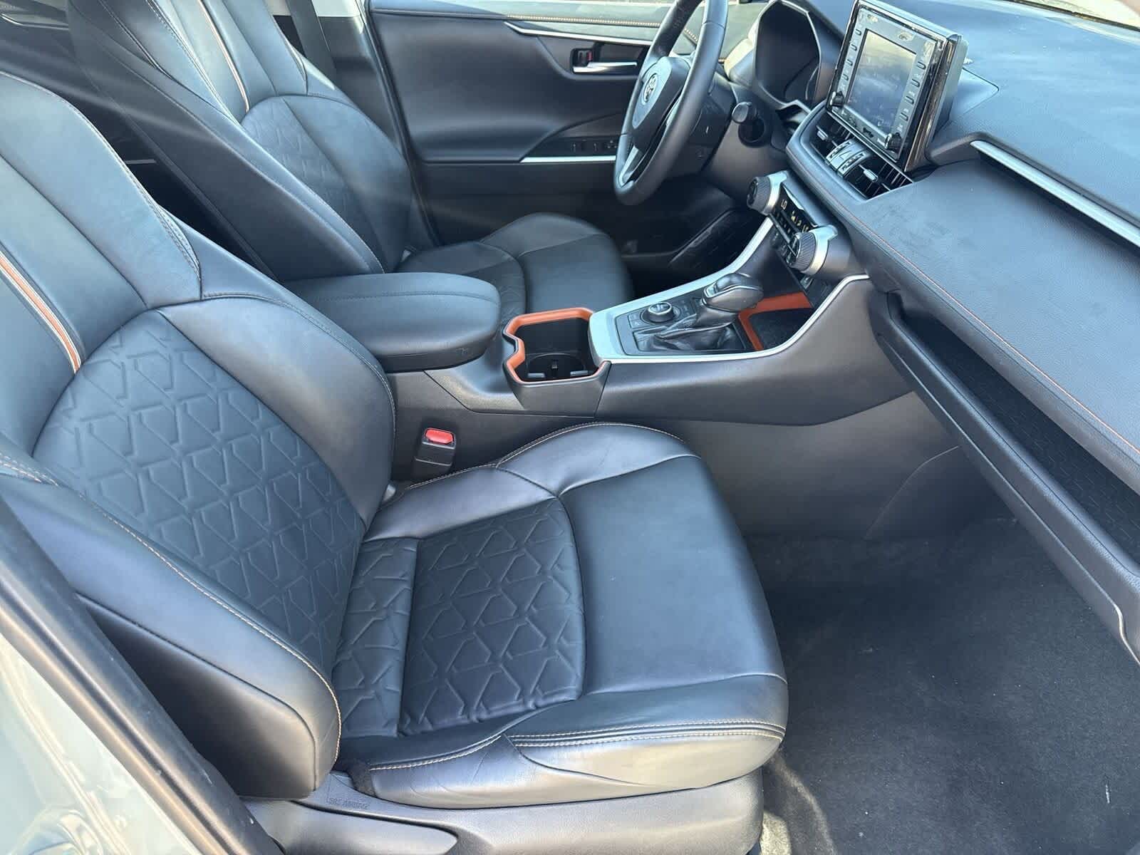 Thumbnail: 2022 Toyota RAV4 - 11