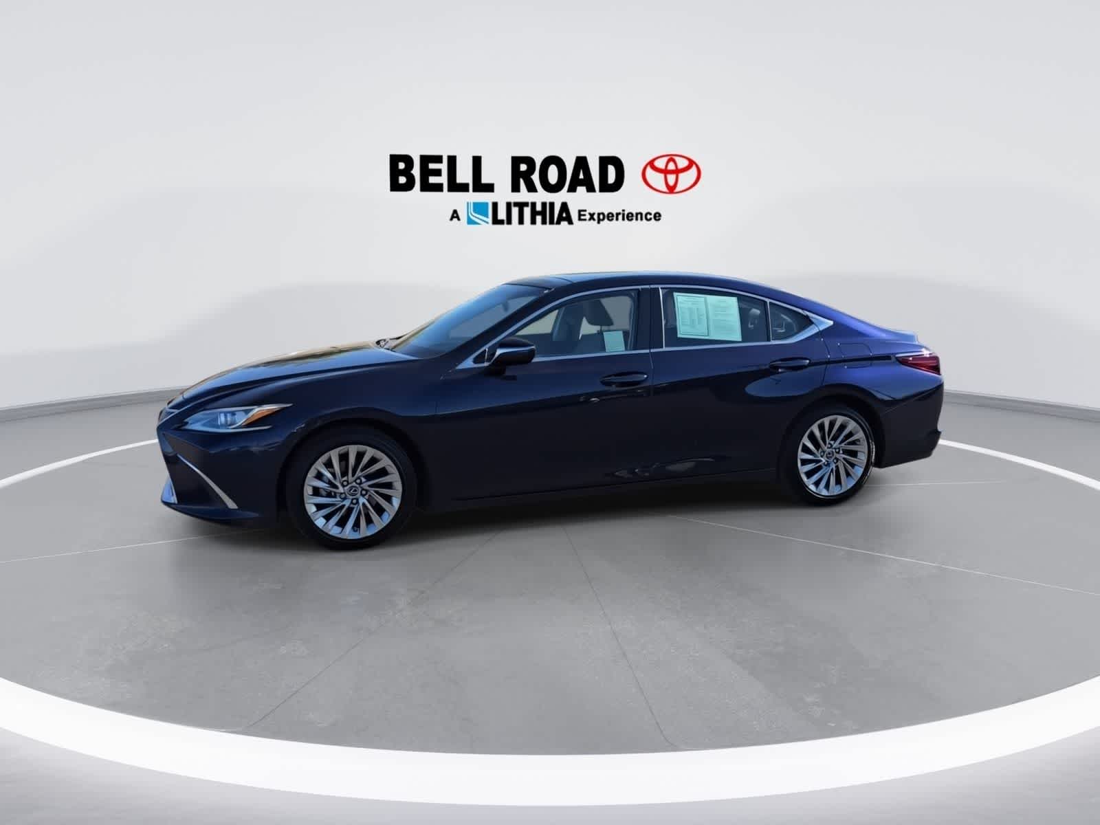 Thumbnail: 2019 Lexus ES - 4