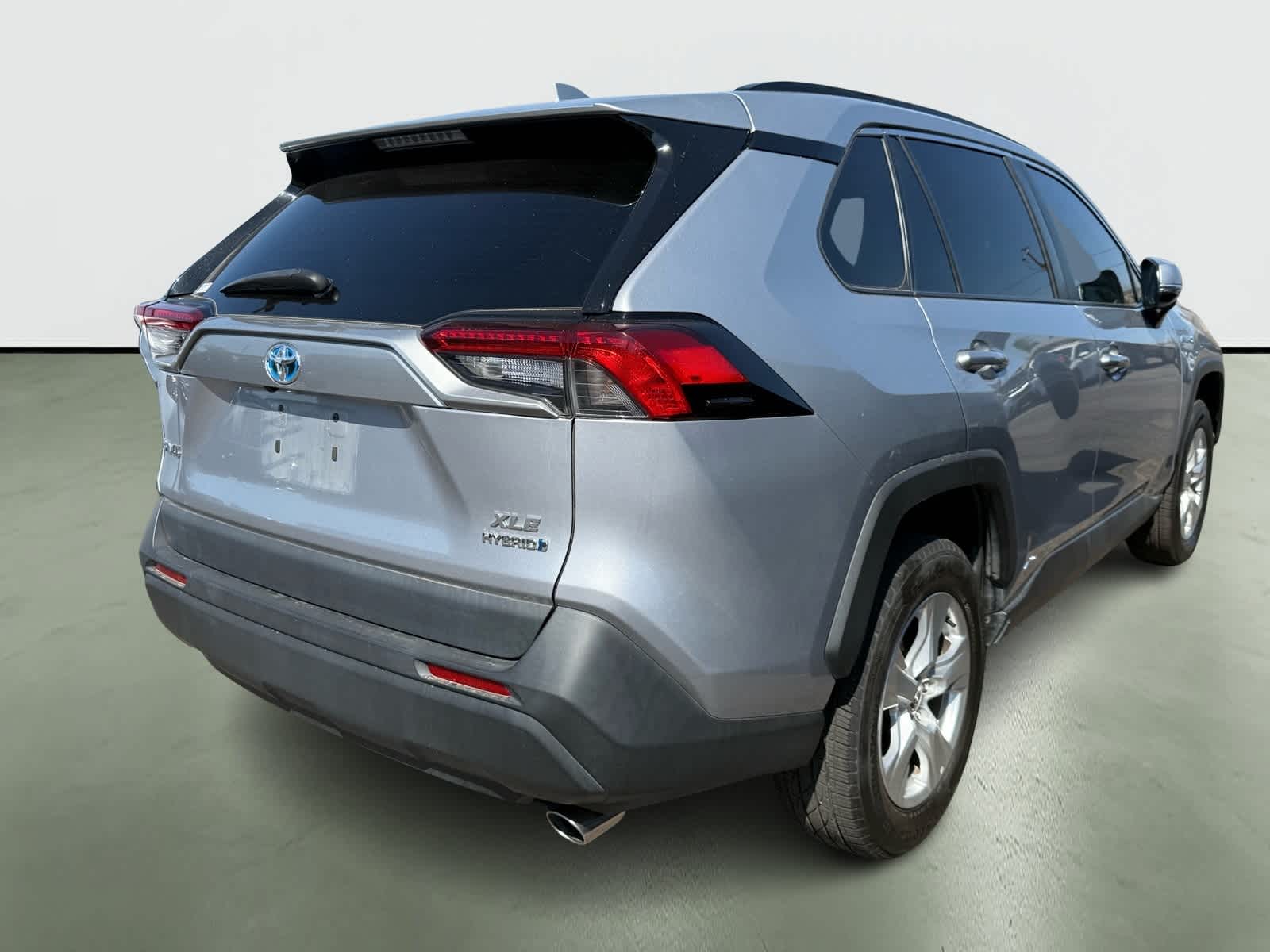 Thumbnail: 2021 Toyota RAV4 - 4