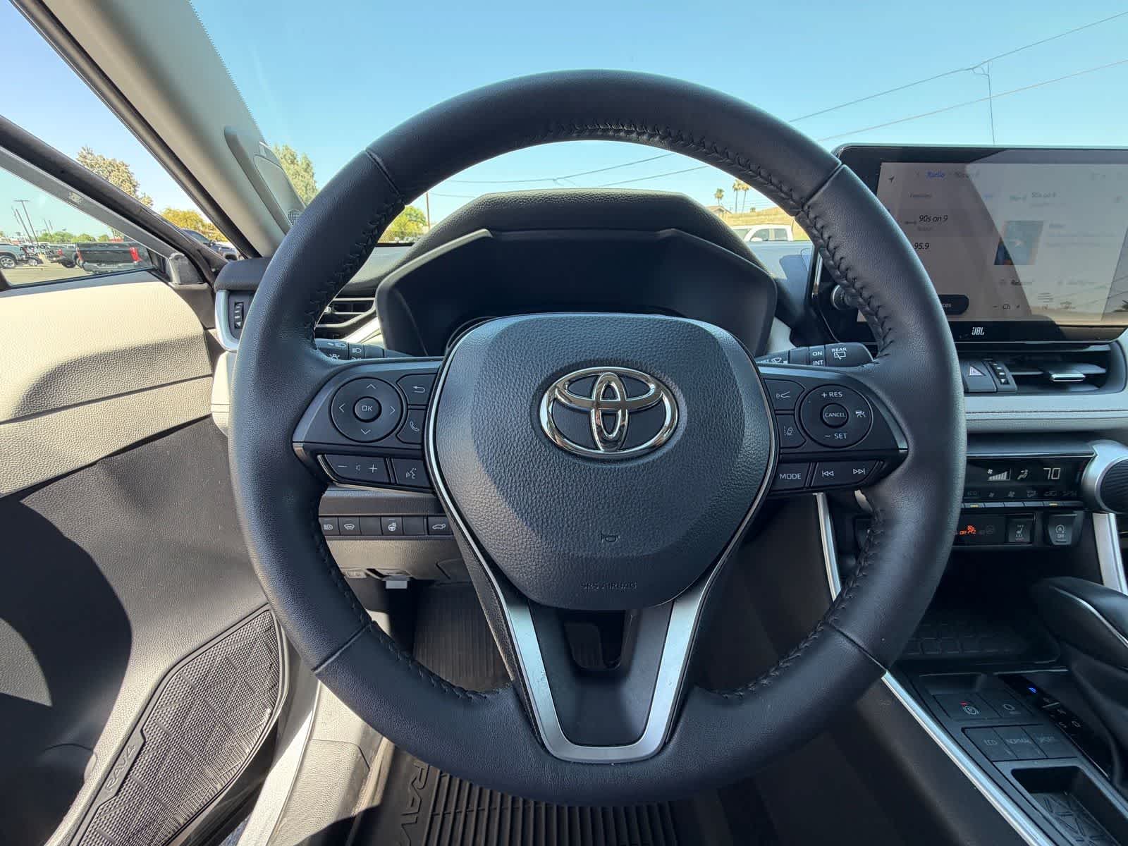 Thumbnail: 2025 Toyota RAV4 - 17