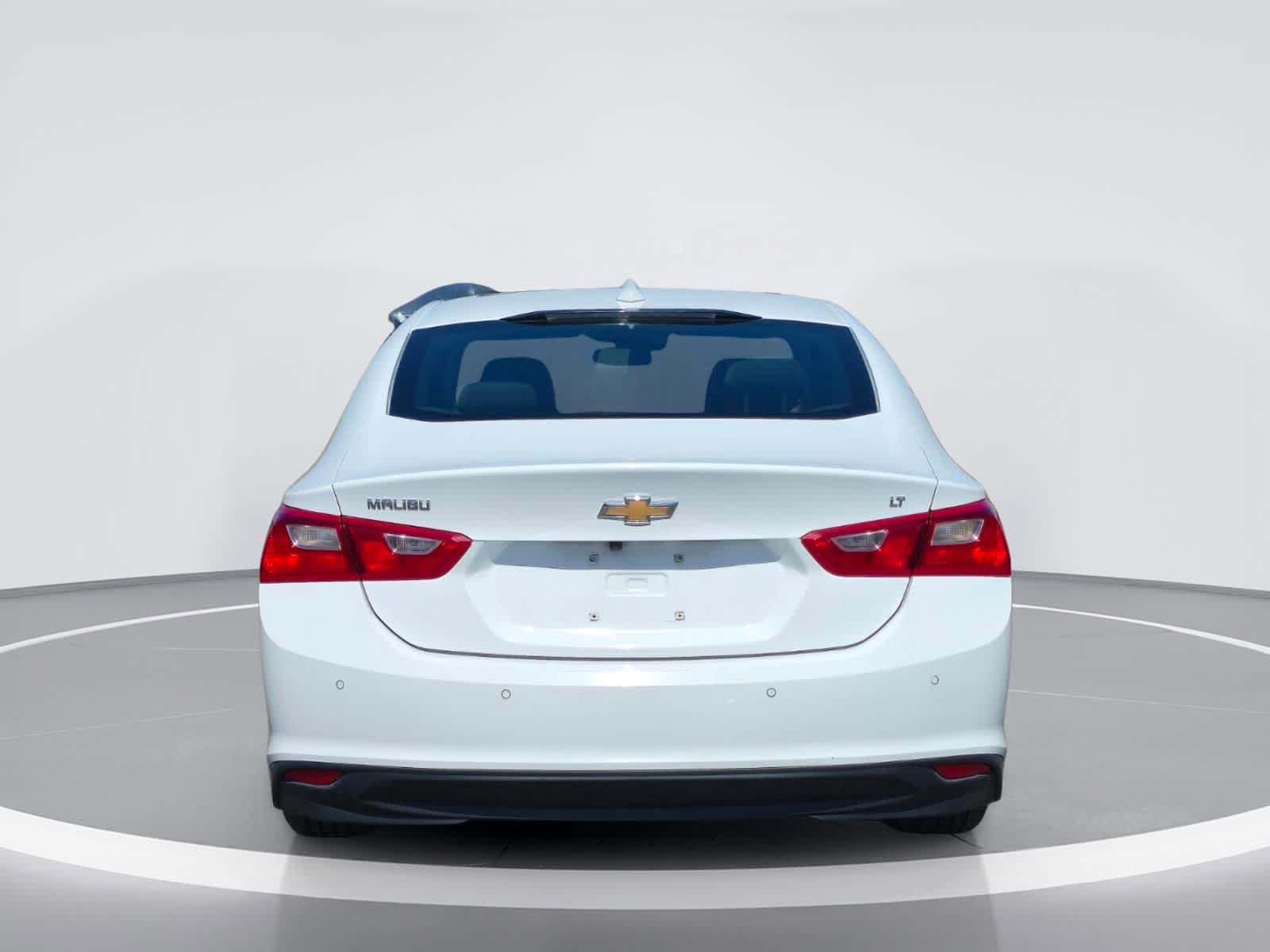 Thumbnail: 2024 Chevrolet Malibu - 4