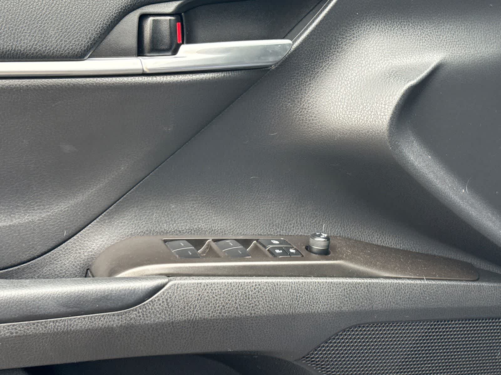 Thumbnail: 2023 Toyota Camry - 17