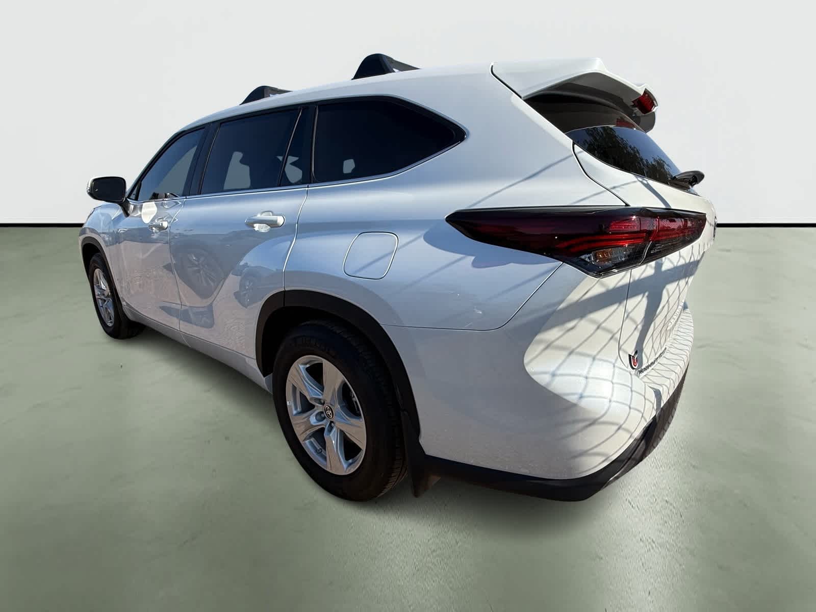 Thumbnail: 2024 Toyota Highlander - 3