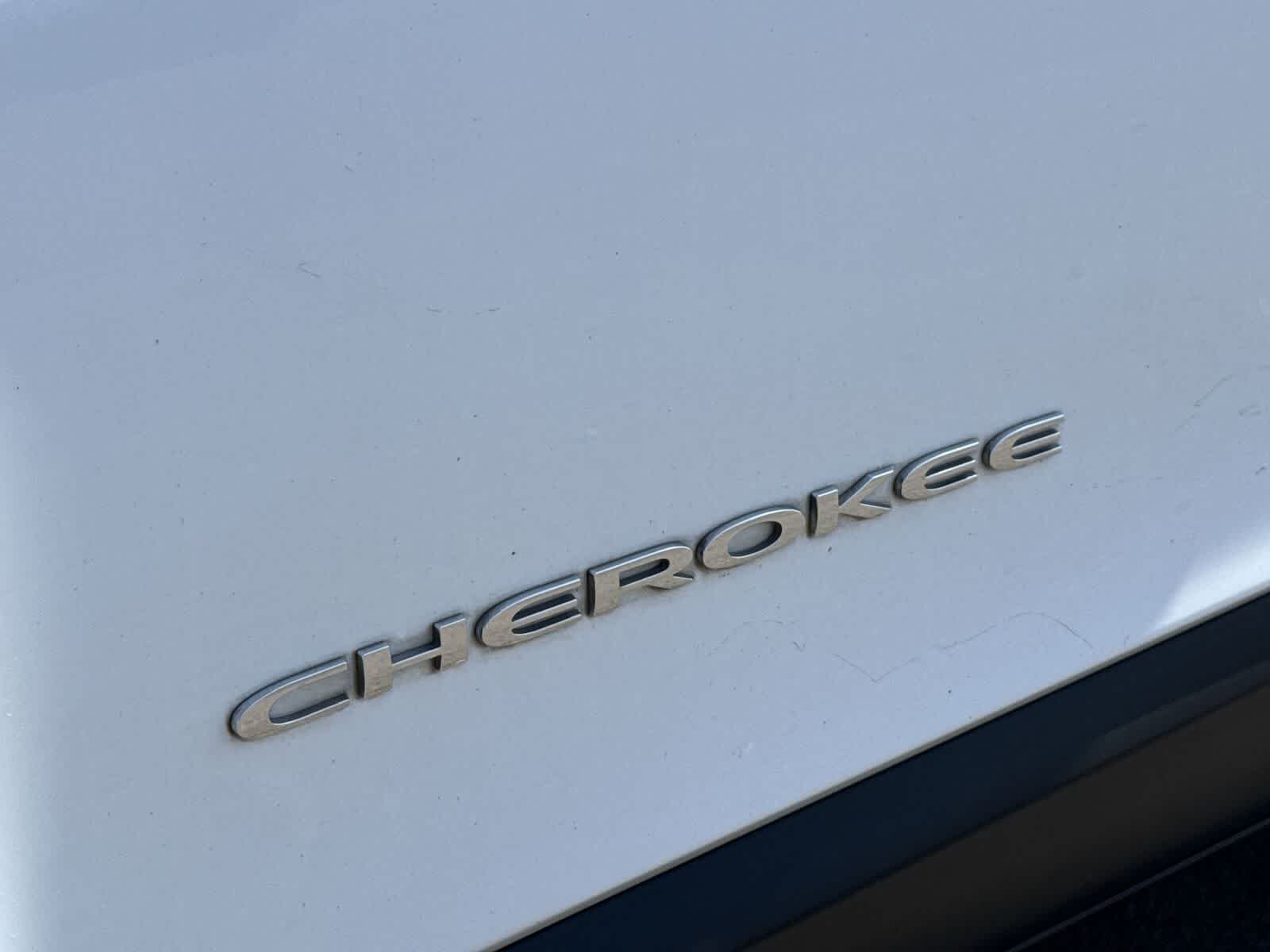 Thumbnail: 2019 Jeep Cherokee - 33