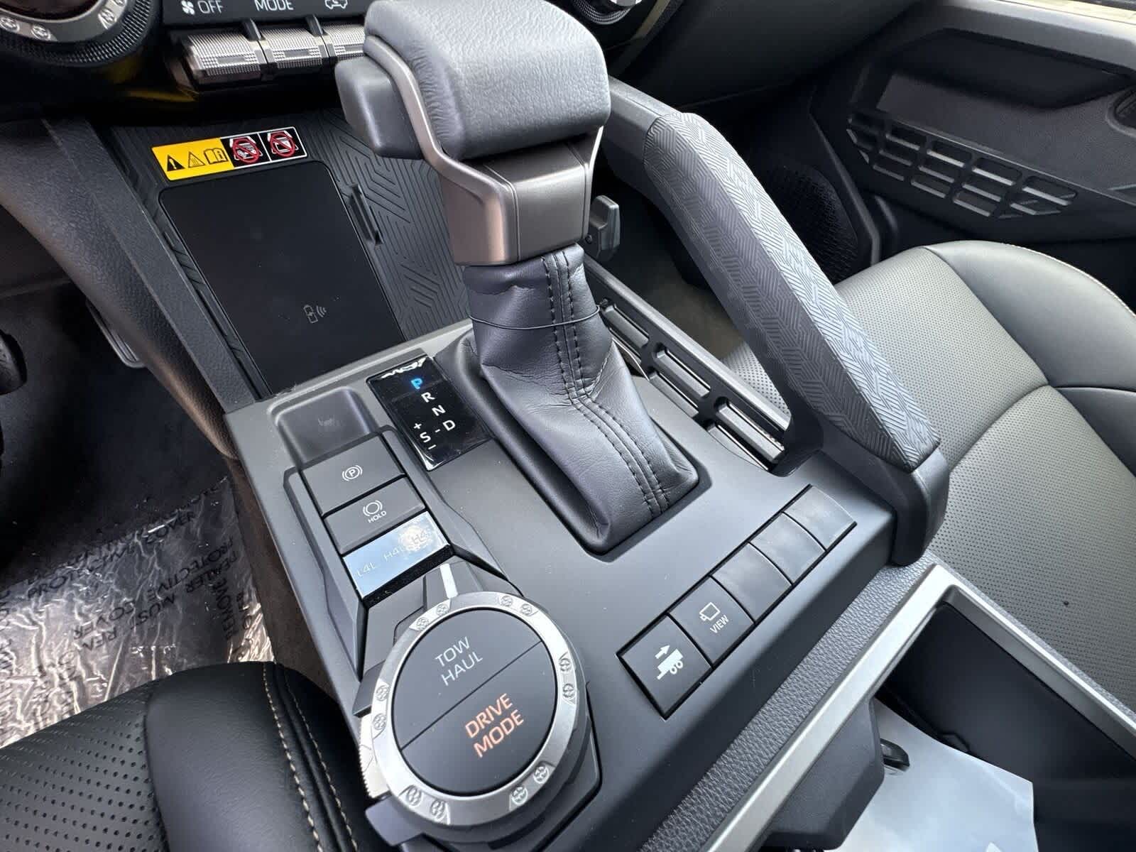 Thumbnail: 2025 Toyota Tacoma - 25