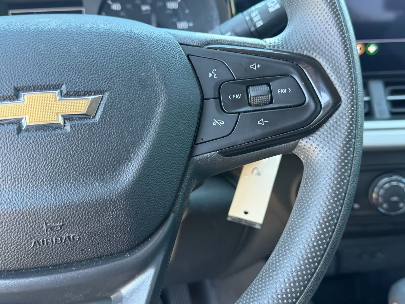 Thumbnail: 2024 Chevrolet Trax - 16